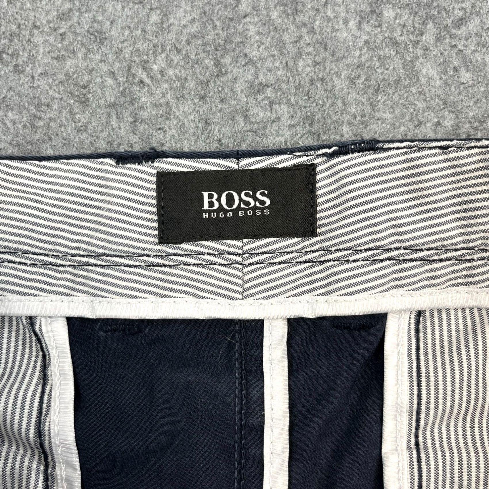 Hugo Boss Hugo Boss Mens Chino Trousers Pants Straight 34 Navy Blue Stretch Cotton Elastane Regular 5-Pocket Logo Front Flat Front Size US 34 / EU 50 - 7 Thumbnail
