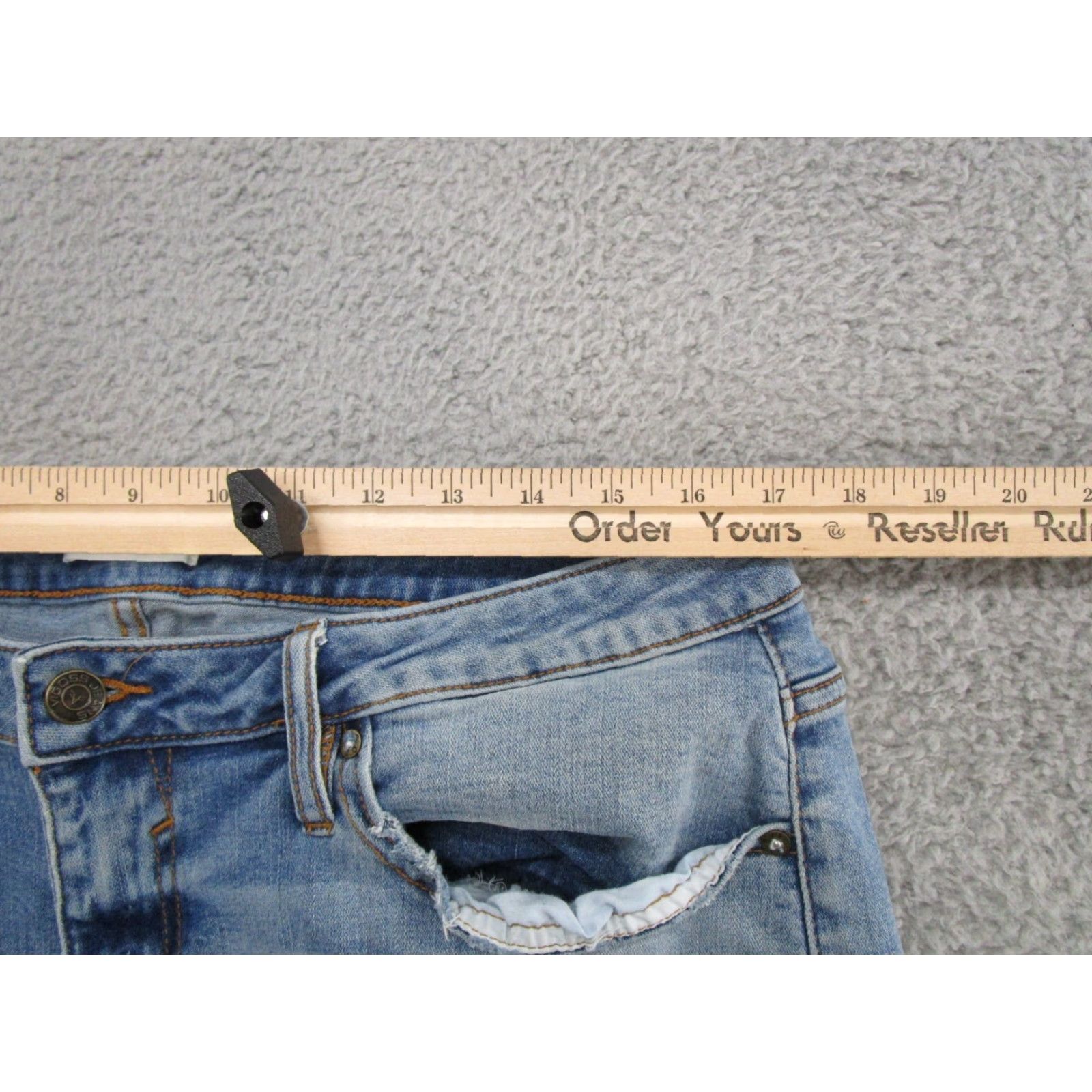 Vintage VIGOSS Marley Capri Jeans Women Plus 18 Stretch Denim Blue Raw Hem Tapered Capri 18 Womens Size 40" / US 18 - 6 Thumbnail