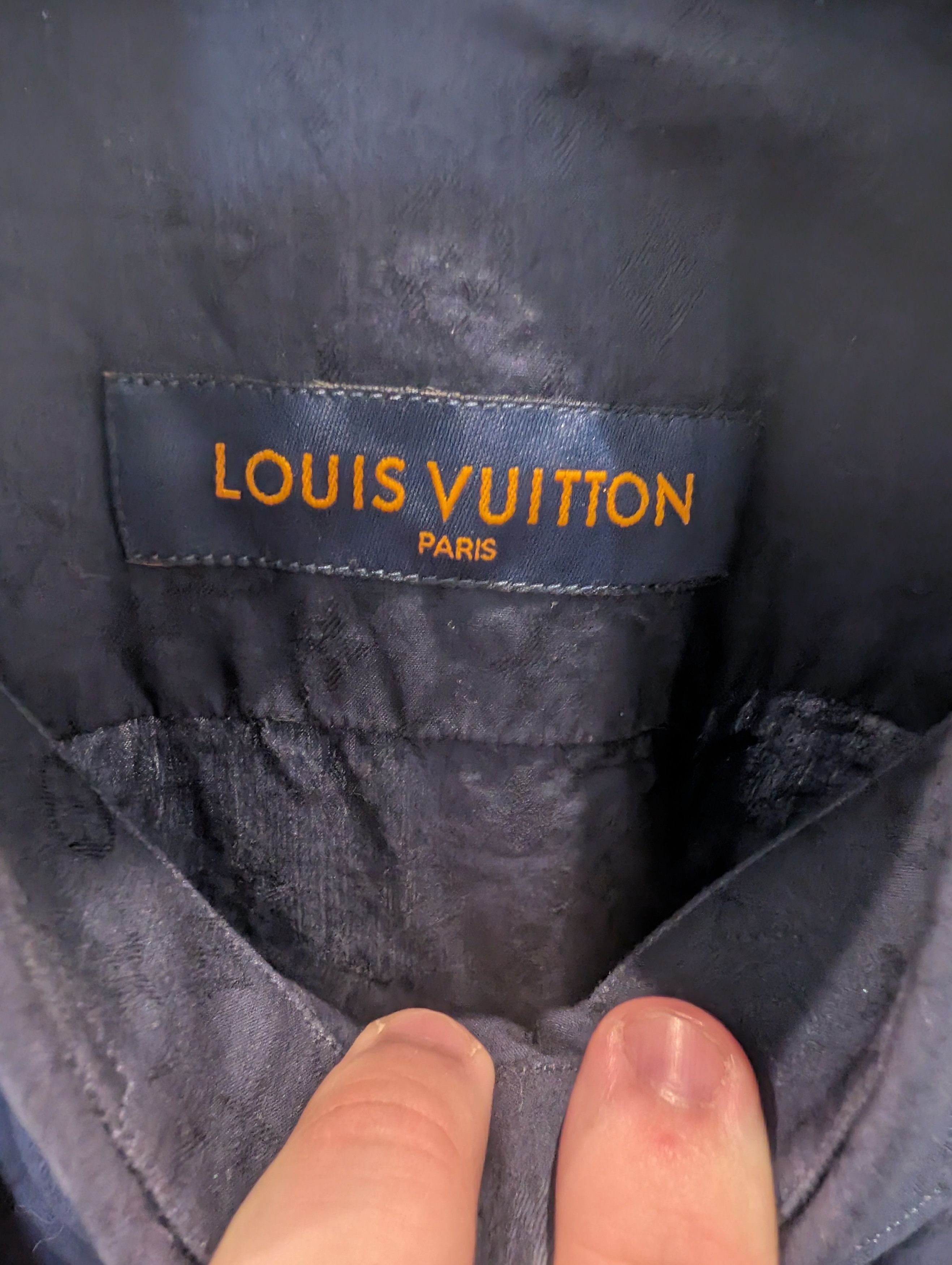 Louis Vuitton Louis Vuitton monogram button up shirt Size US S / EU 44-46 / 1 - 4 Thumbnail