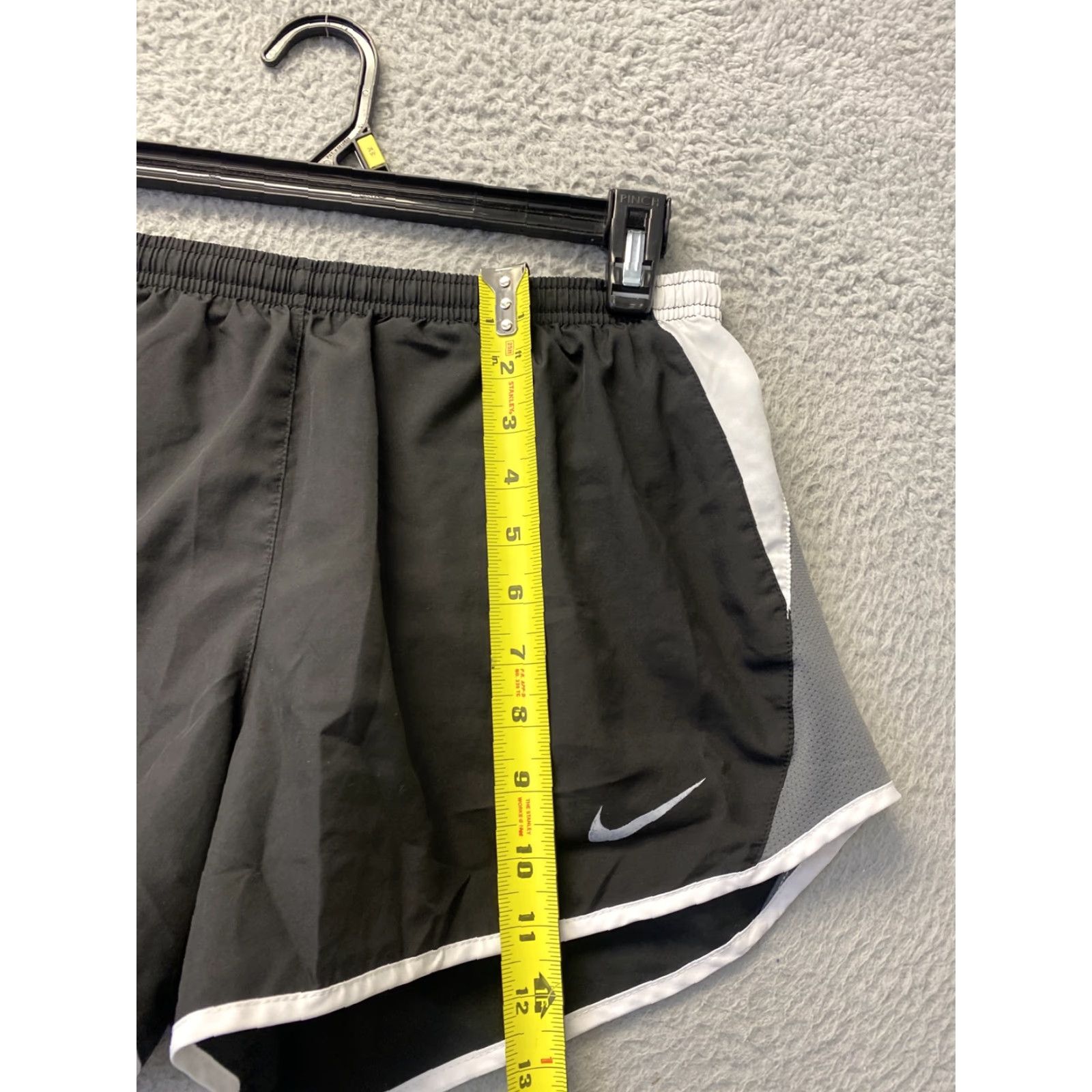Nike Nike DRI-FIT Running Shorts Womens 3" Lined Black Size Large Adult Women Size 36" / US 14 / IT 50 - 4 Thumbnail