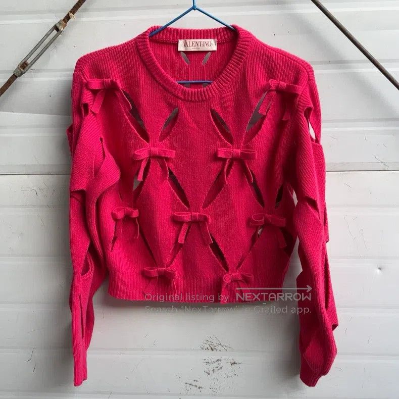 Valentino Valentino Pink crewneck cut-out bow knit Size XS / US 0-2 / IT 36-38 - 1 Thumbnail
