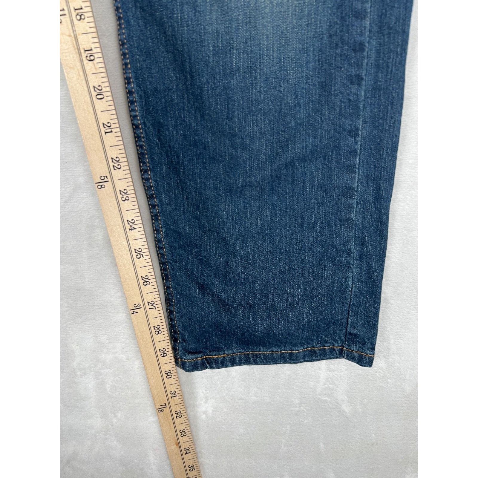 Levi's Vintage Levi’s 505 Denim Jeans Size 30x30 Medium Dark Wash Y Size US 30 / EU 46 - 3 Thumbnail