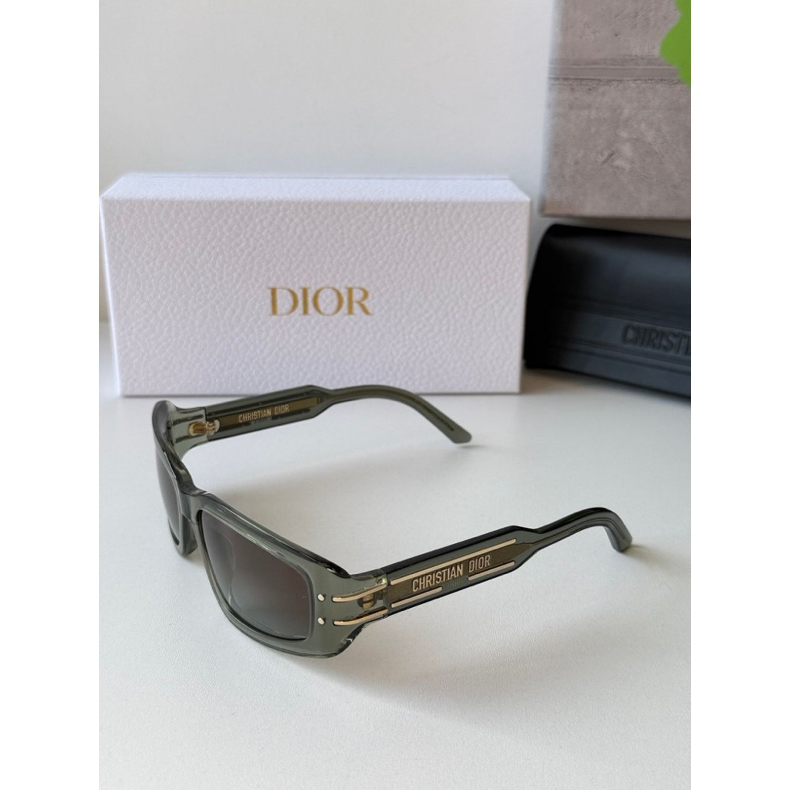 Dior NEW Dior Signature S9U Slim Mask Sunglasses in Green Size ONE SIZE - 4 Thumbnail