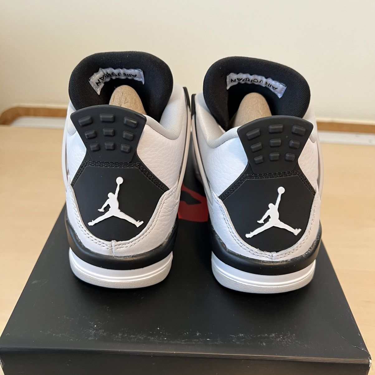 Jordan Brand Jordan 4 Retro Military Black (GS) 3.5Y Size US 5 / EU 37 - 2 Thumbnail