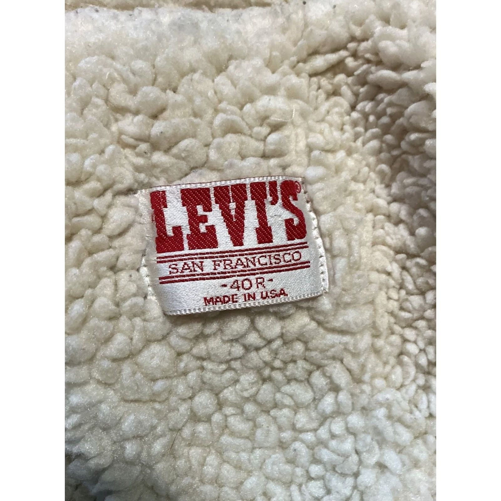 Vintage VINTAGE Levi’s Denim Trucker Jacket Shirt 40R Mens 1980s Made In USA Sherpa Lined Distressed Size US 40 / EU 56 - 4 Thumbnail