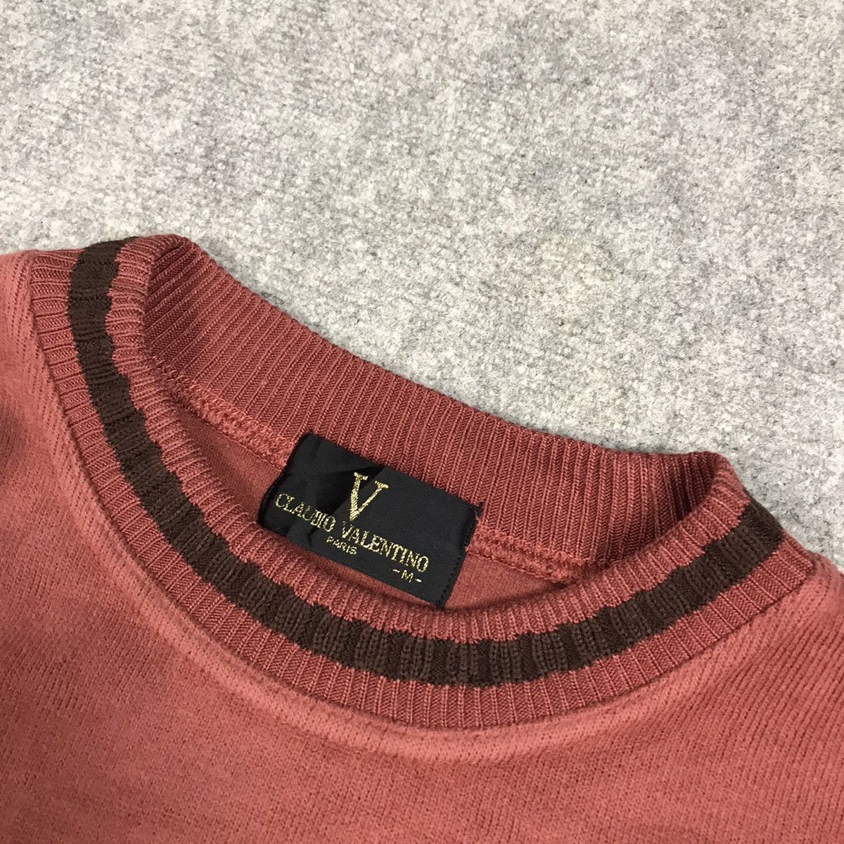 Japanese Brand CLAUDIO VELENTINO SWEATSHIRT SENTER LOGO Size US M / EU 48-50 / 2 - 5 Thumbnail