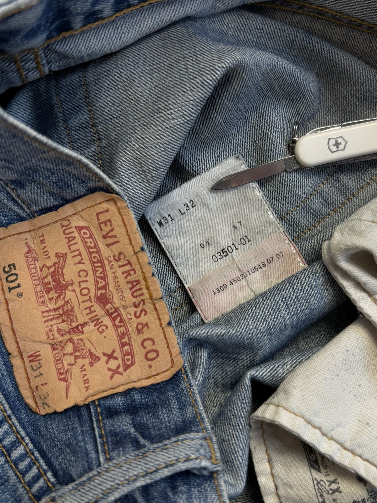 Levi's Vintage Clothing 00s Levi’s 501 Vintage Japan Distressed Washed Blue Jeans Size US 31 - 19 Thumbnail