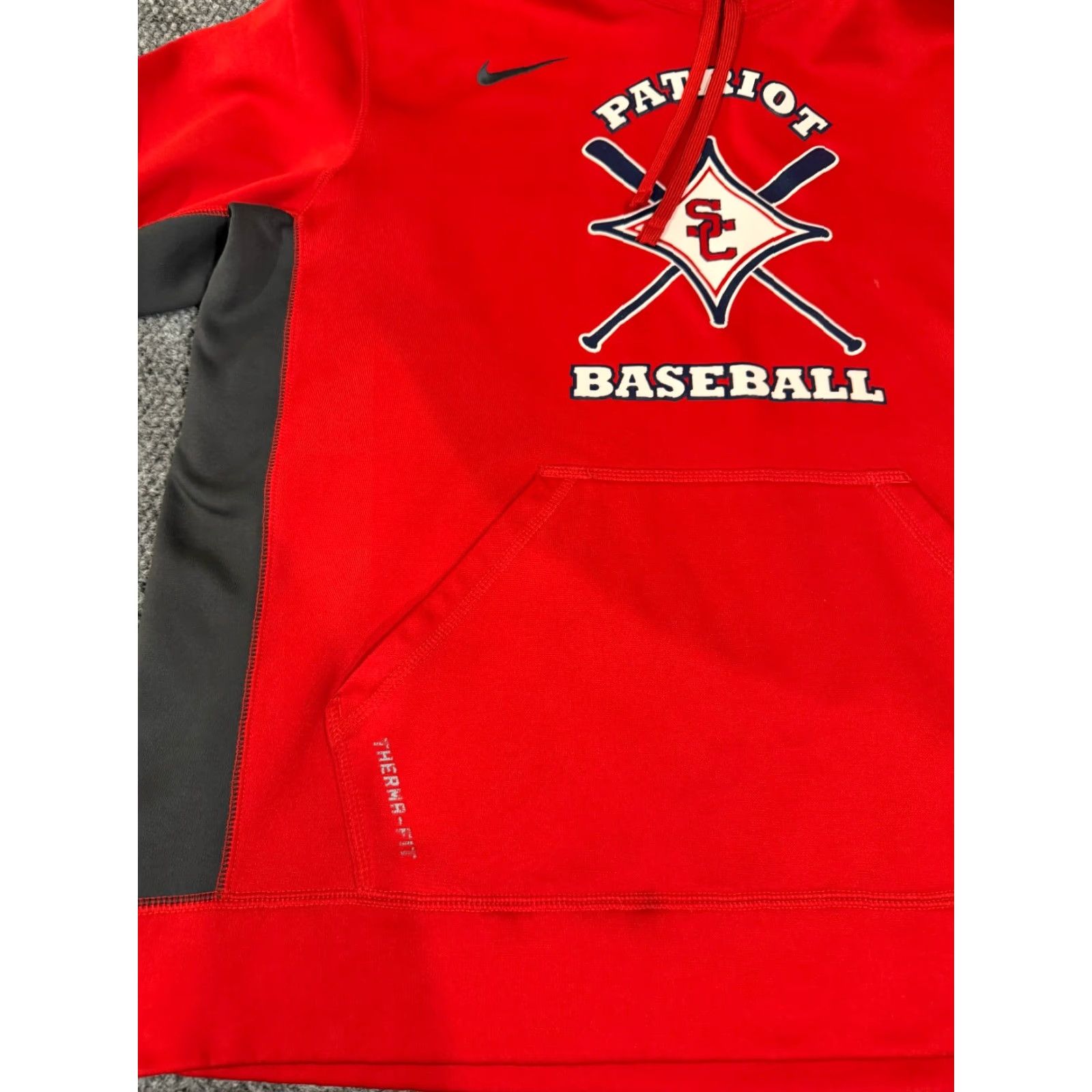 Nike Nike Hoodie Mens Large Red Graphic Print Swoosh Pullover Therma Fit Sportswear Athletic Trash? Size US L / EU 52-54 / 3 - 3 Thumbnail