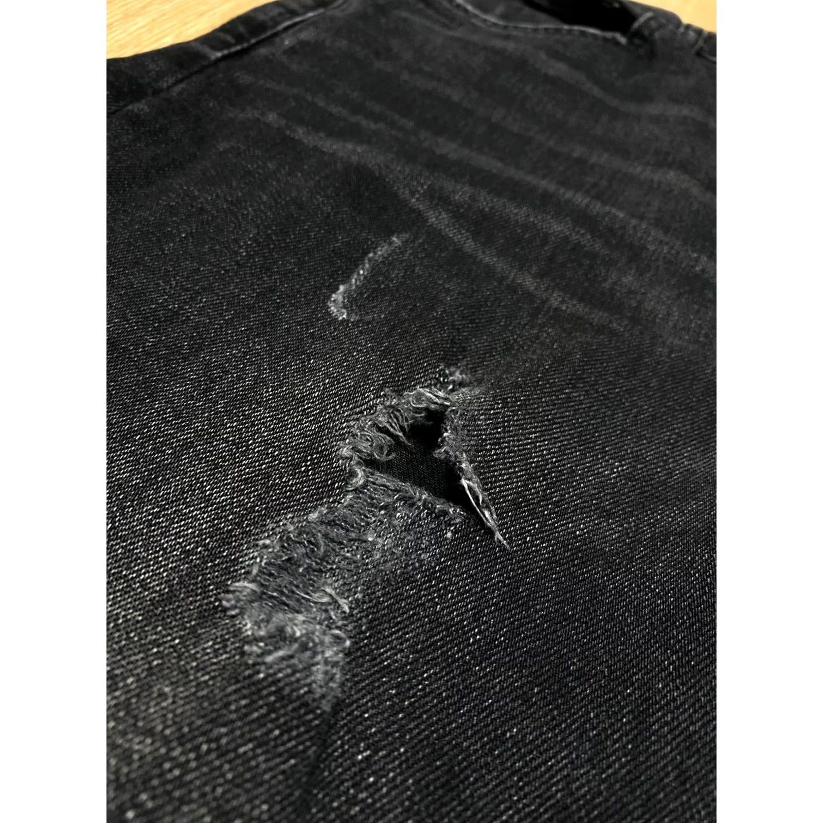 H&M H&M Ripped Jeans W30” L31” Slim Washed Black Button Fly Mens Used 5 Pocket Pants Size US 30 / EU 46 - 7 Thumbnail