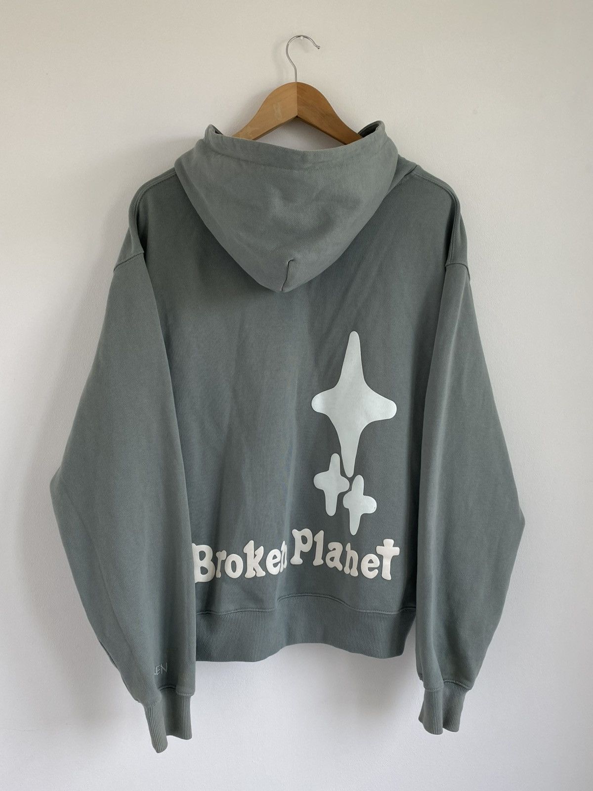 Broken Planet 🔥 BROKEN PLANET COSMIC CONNECTION HOODIE Y2K EARTH VIBES 🔥 Size US S / EU 44-46 / 1 - 2 Thumbnail