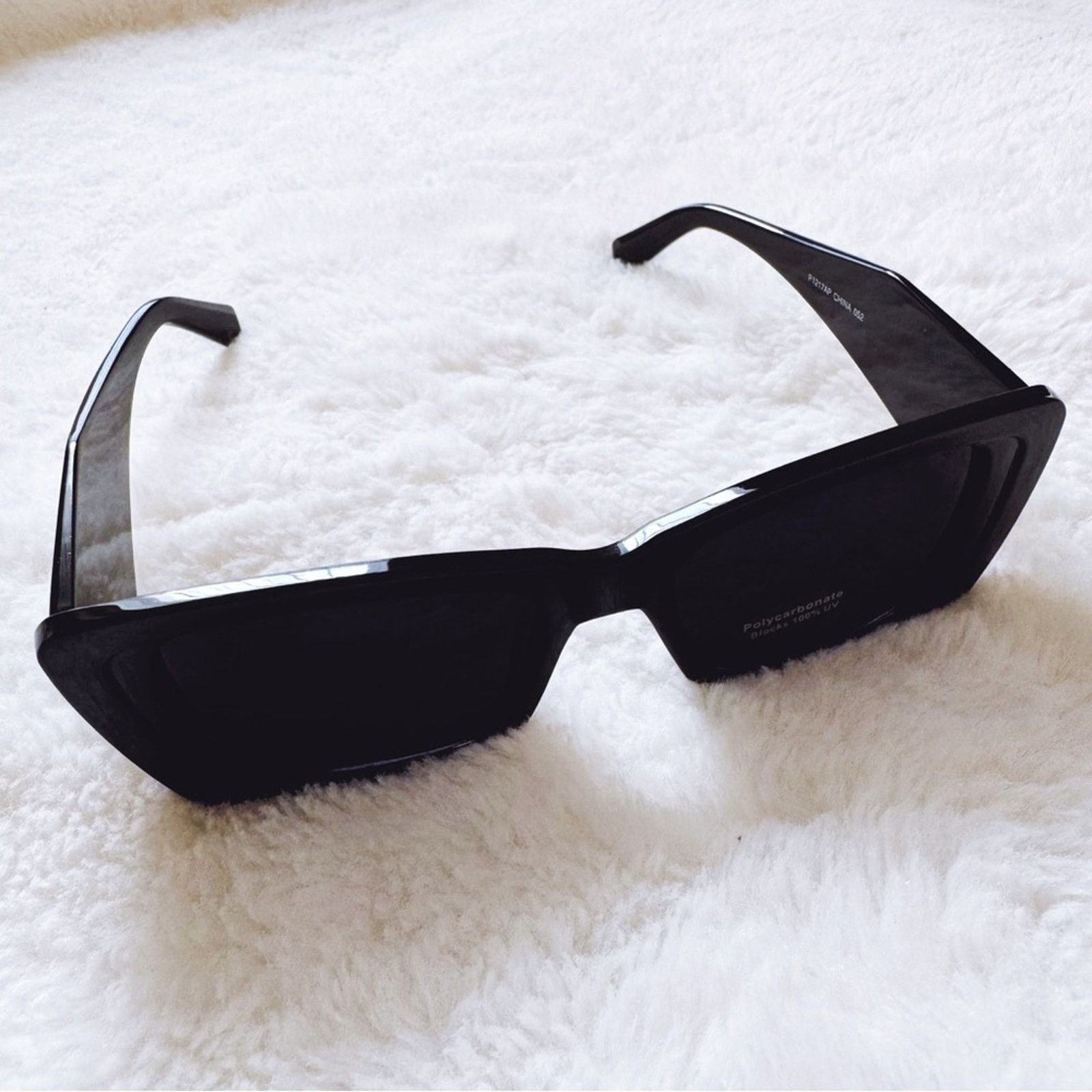 Other Lily Black Rectangular Sunglasses Size ONE SIZE - 6 Thumbnail