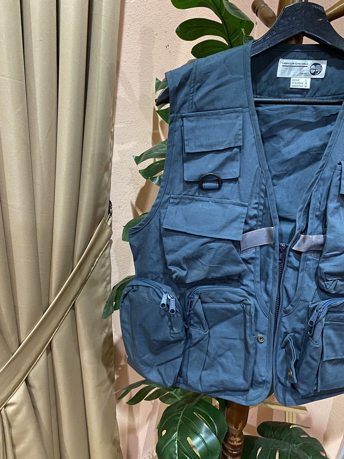 Japanese Brand Outdoor Tactical Utility Vest – Fishing and Photography Gear Size US M / EU 48-50 / 2 - 5 Thumbnail