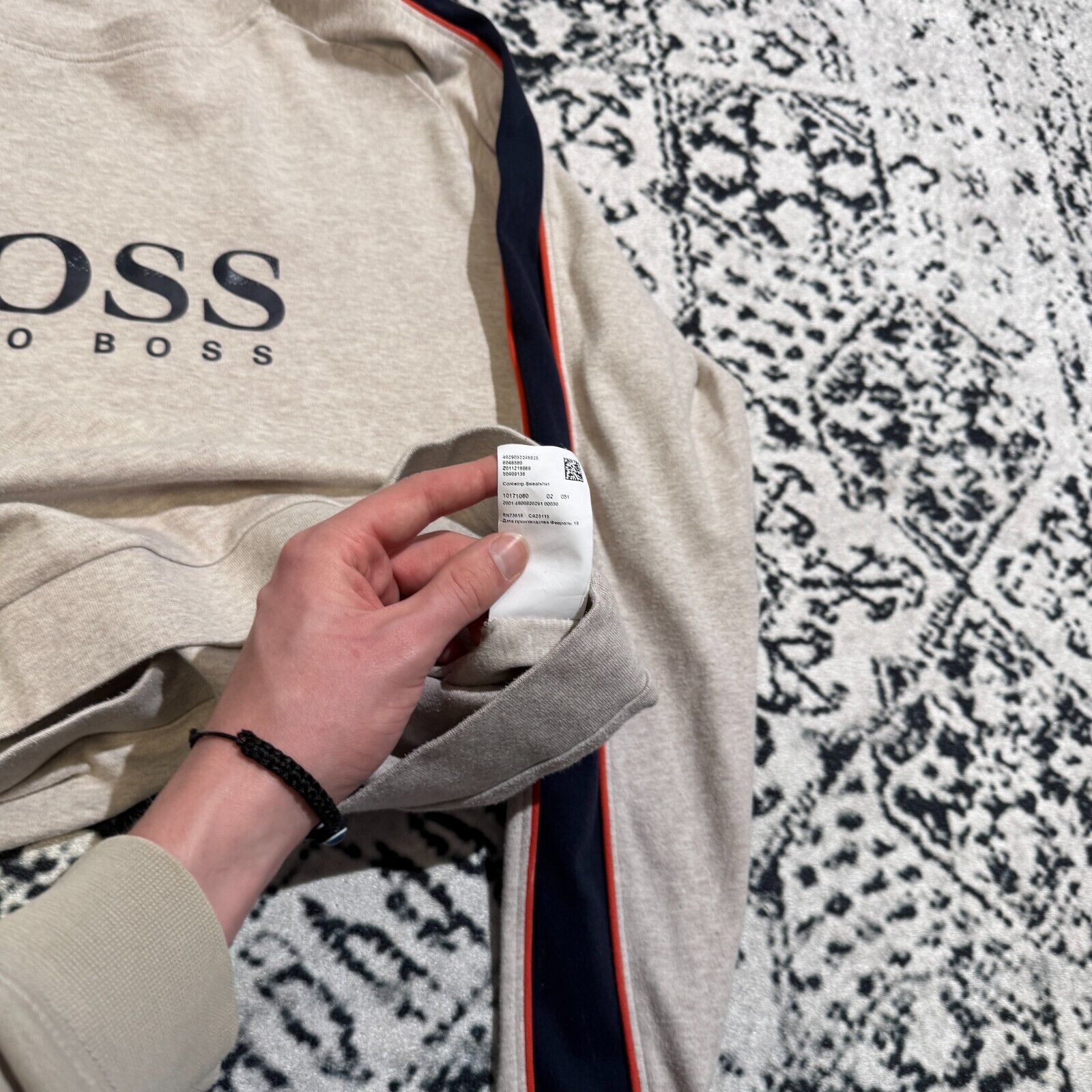 Hugo Boss × Vintage Vintage Hugo Boss Gray Cotton Crewneck Size S Y2K 90s Logo Size US S / EU 44-46 / 1 - 12 Thumbnail