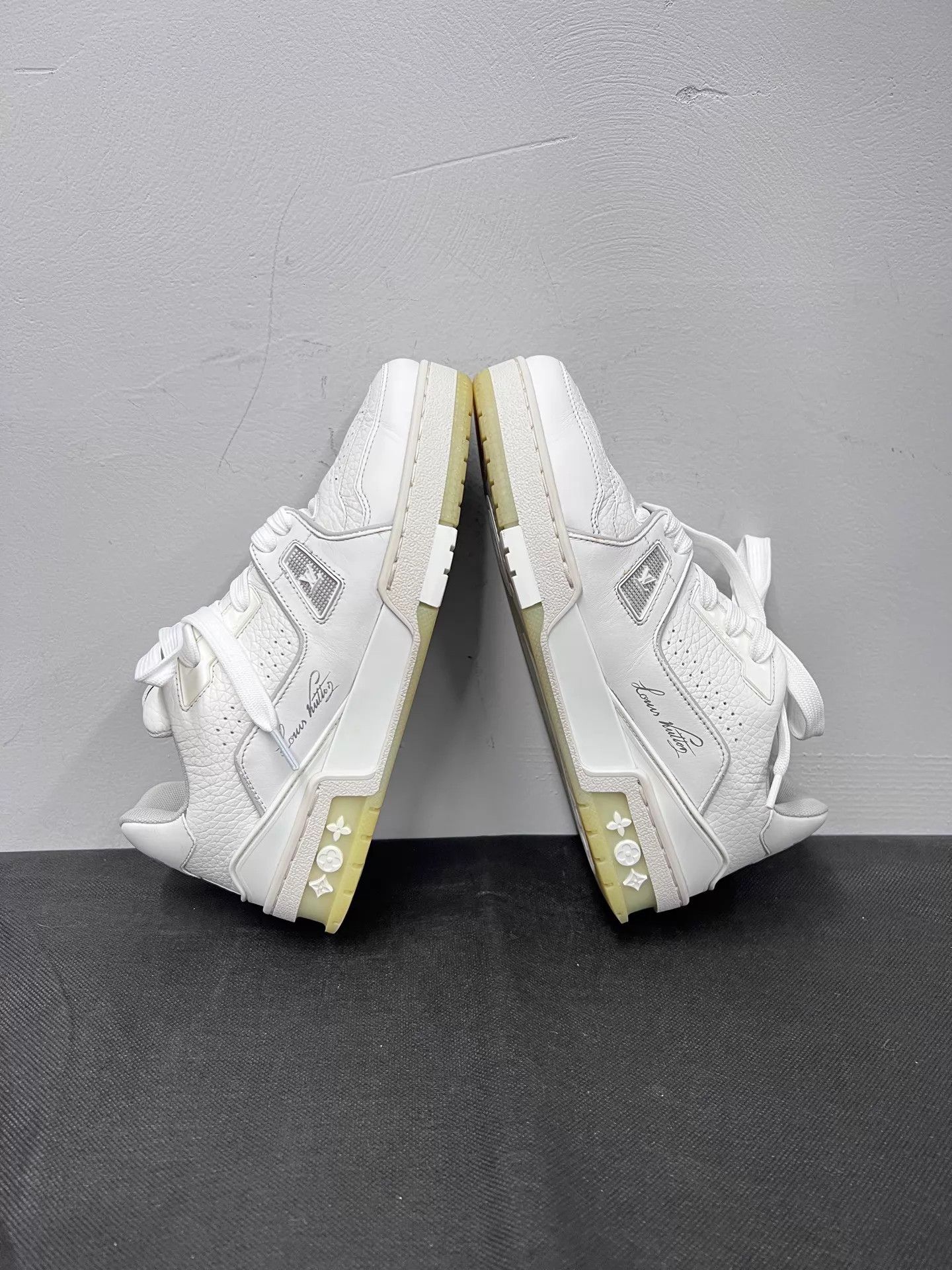 Louis Vuitton LV Trainer White Cement Sneaker 36.5 Size US 6 / IT 36 - 6 Thumbnail