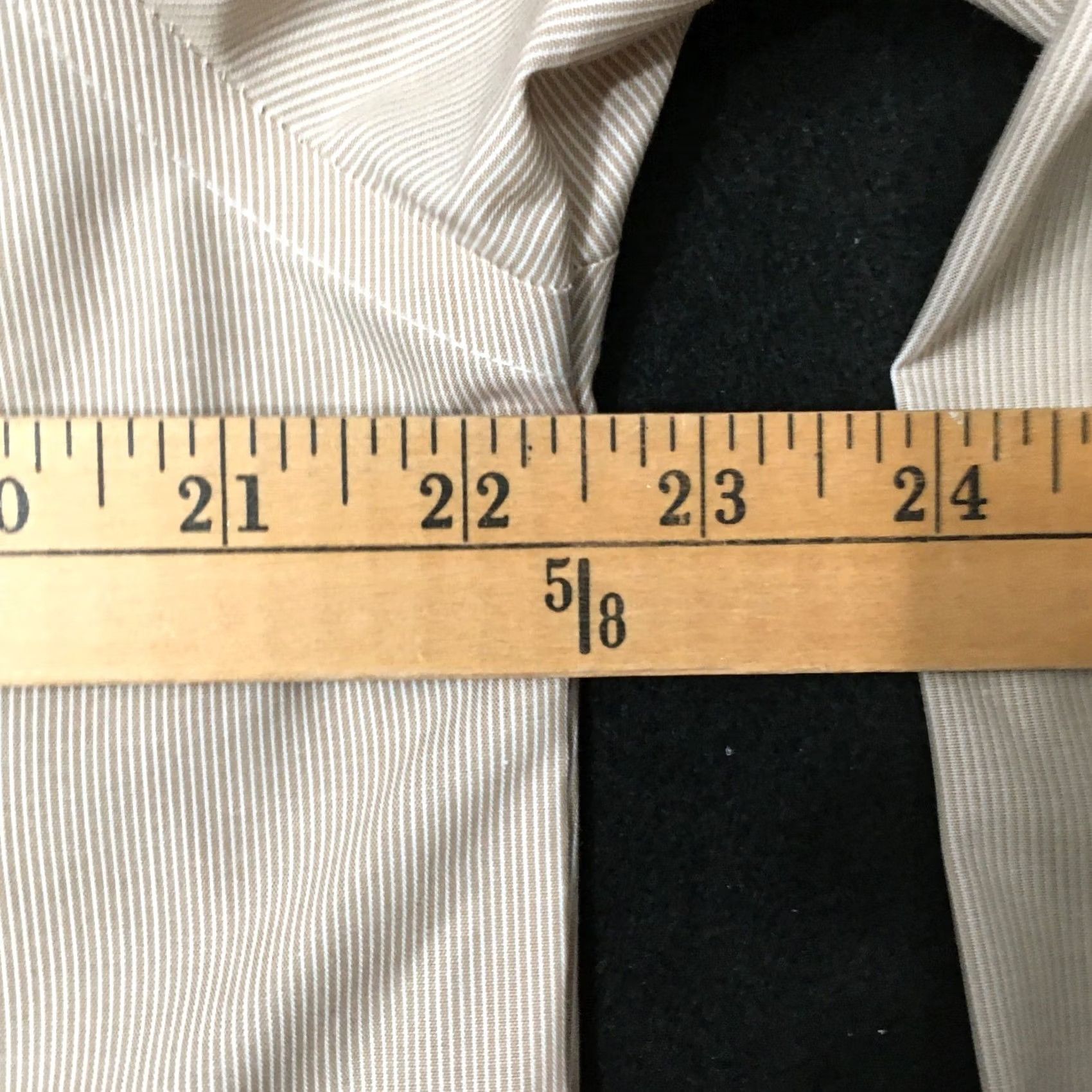 Stafford Stafford performance Shirt Mens 15.5 33 Beige Wrinkle Free Button Excellent Size US L / EU 52-54 / 3 - 6 Thumbnail