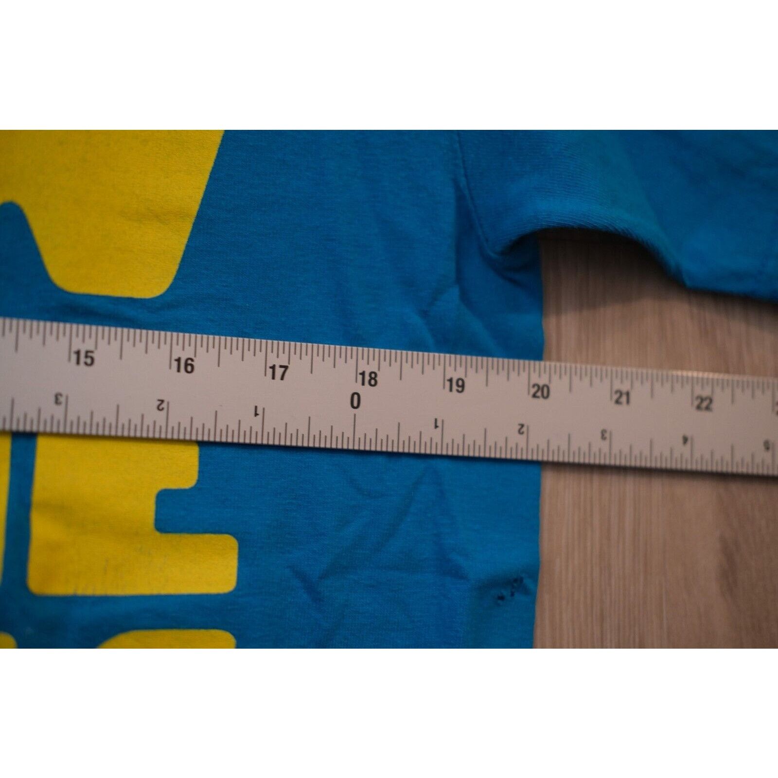 Gildan Vintage 2007 GILDAN Kanye West Glow in the Dark Tour T-Shirt Size US M / EU 48-50 / 2 - 4 Thumbnail