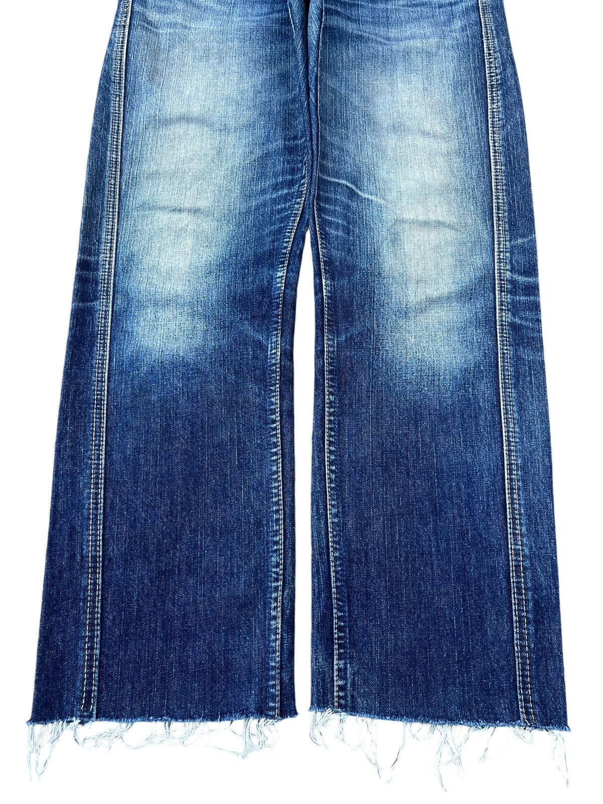 Designer × Nepenthes × URBAN RESEARCH DOORS Vintage Urban Research Blue Monark Frayed Leg Straight Jeans Size US 32 / EU 48 - 5 Thumbnail