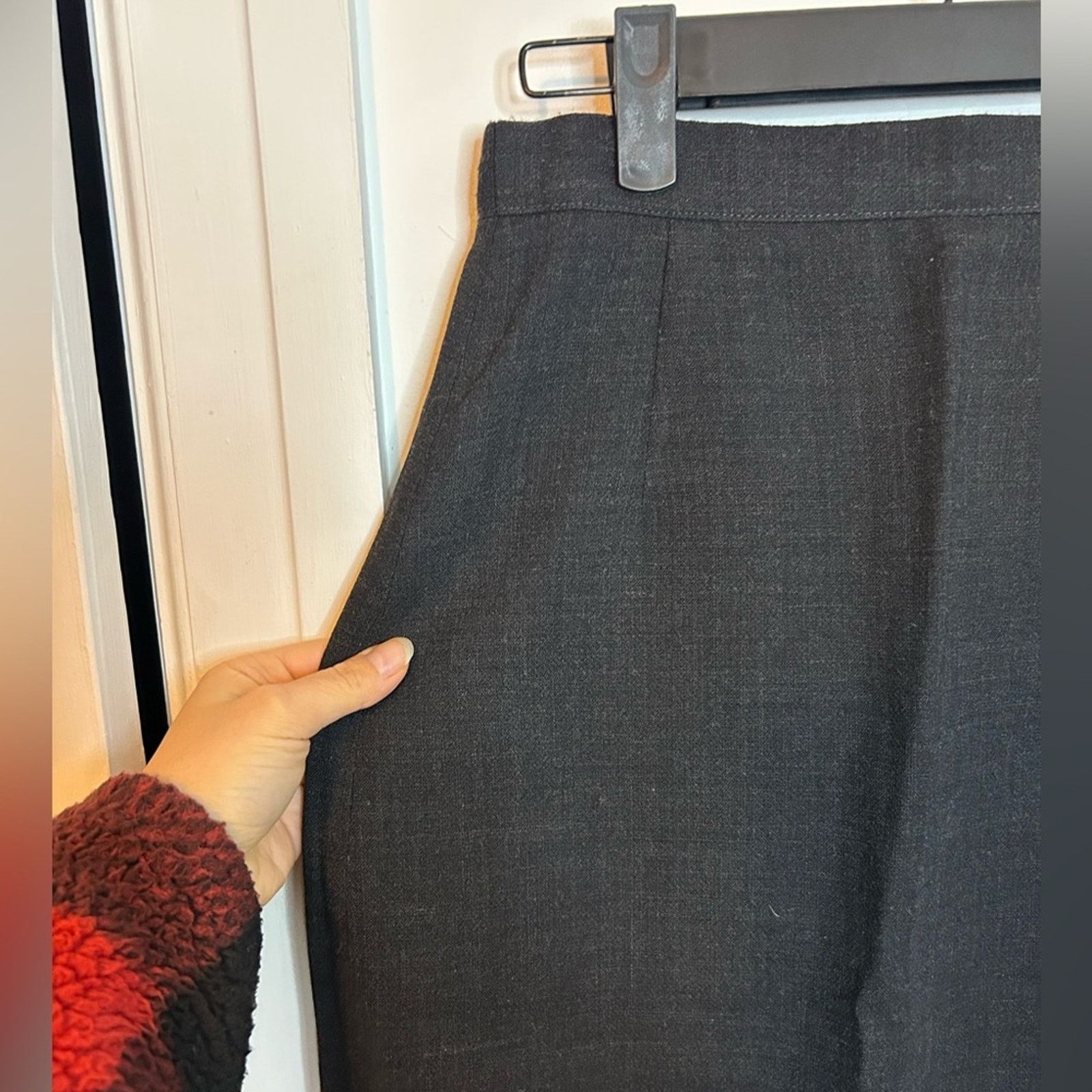 Giorgio Armani Giorgio Armani Classic Black Wool Pencil Skirt Size 27" / US 4 / IT 40 - 6 Thumbnail
