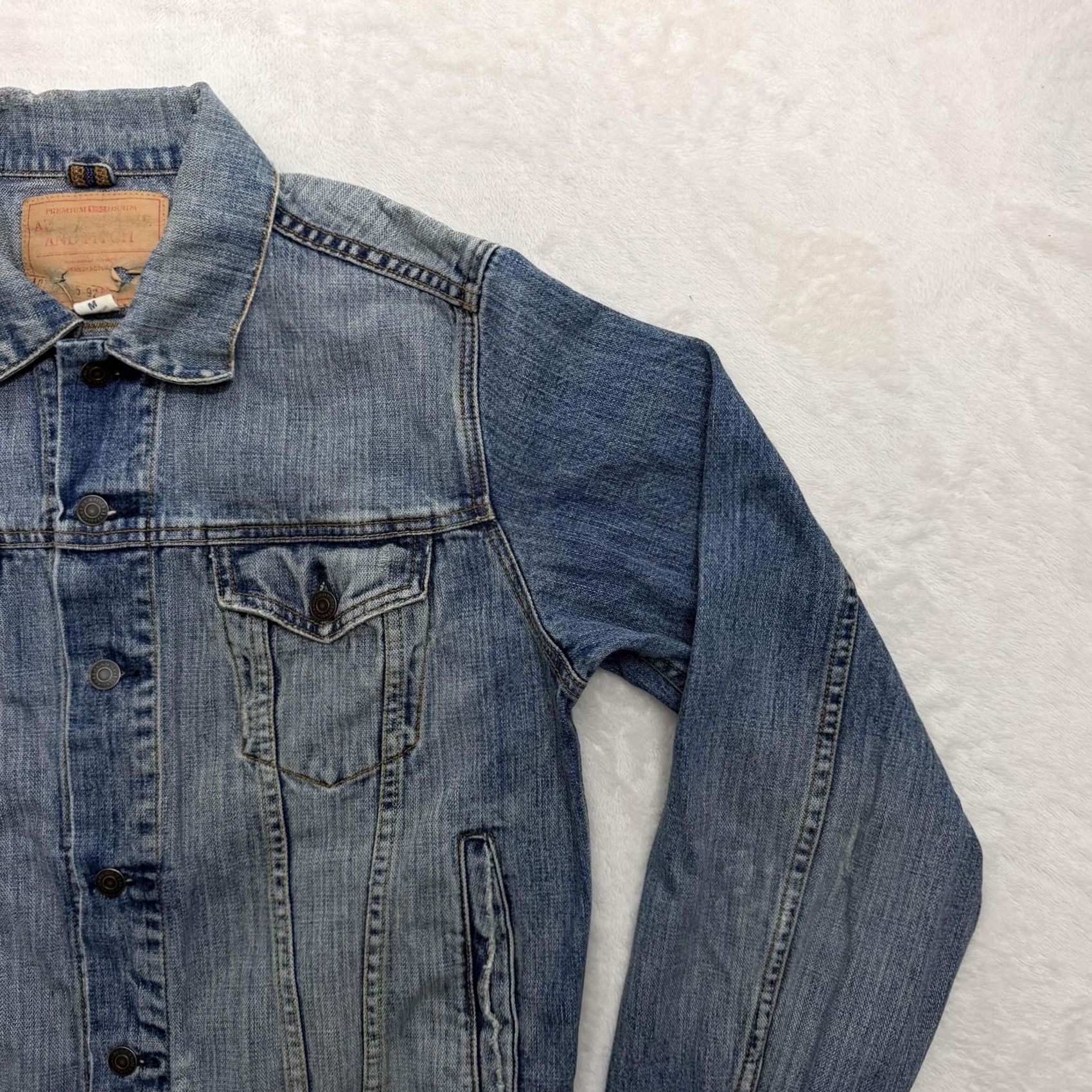 Abercrombie & Fitch Abercrombie & Fitch Jacket Mens Medium Blue Denim Trucker Bomber Distressed Cotton Solid Denim Button Pocket Casual Workwear Size US M / EU 48-50 / 2 - 3 Thumbnail