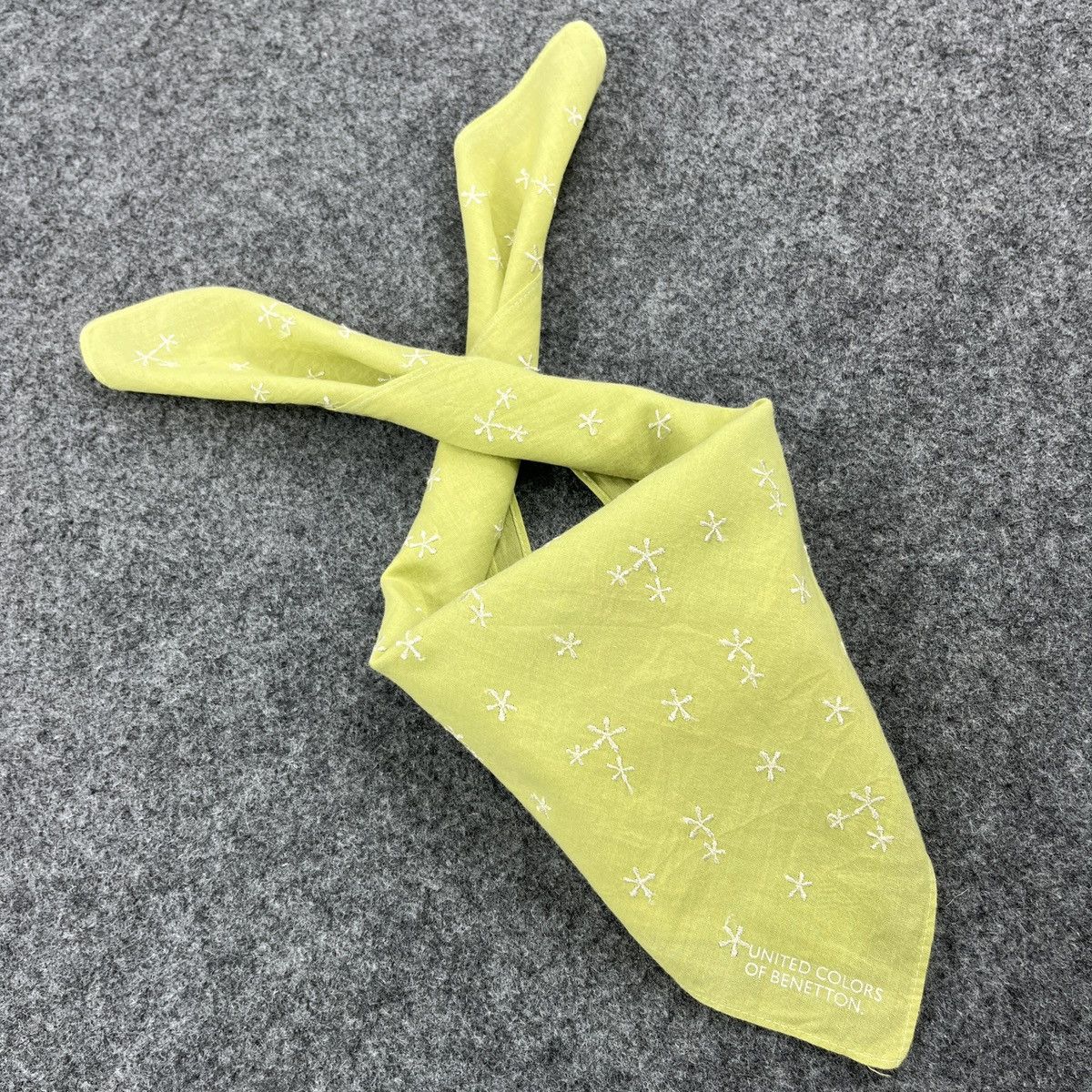 United Colors Of Benetton United Colors Of Benetton Handkerchief / Neckerchief B707 Size ONE SIZE - 8 Thumbnail