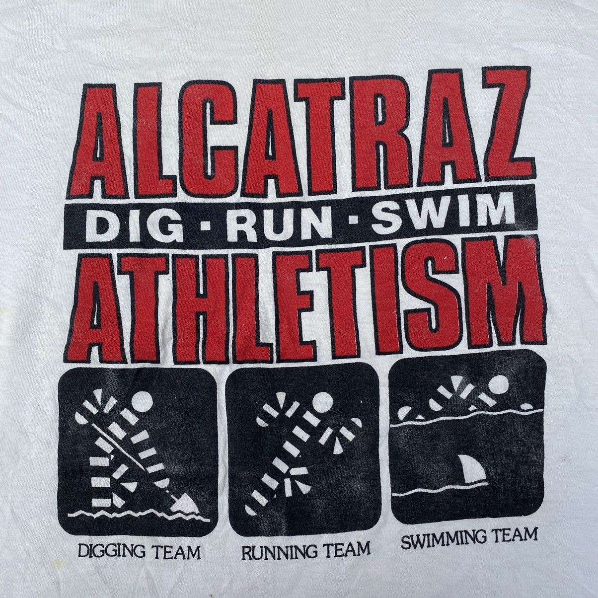 Vintage Vintage 90s Alcatraz Movie Parody Shirt. #E9 Size US XL / EU 56 / 4 - 4 Thumbnail