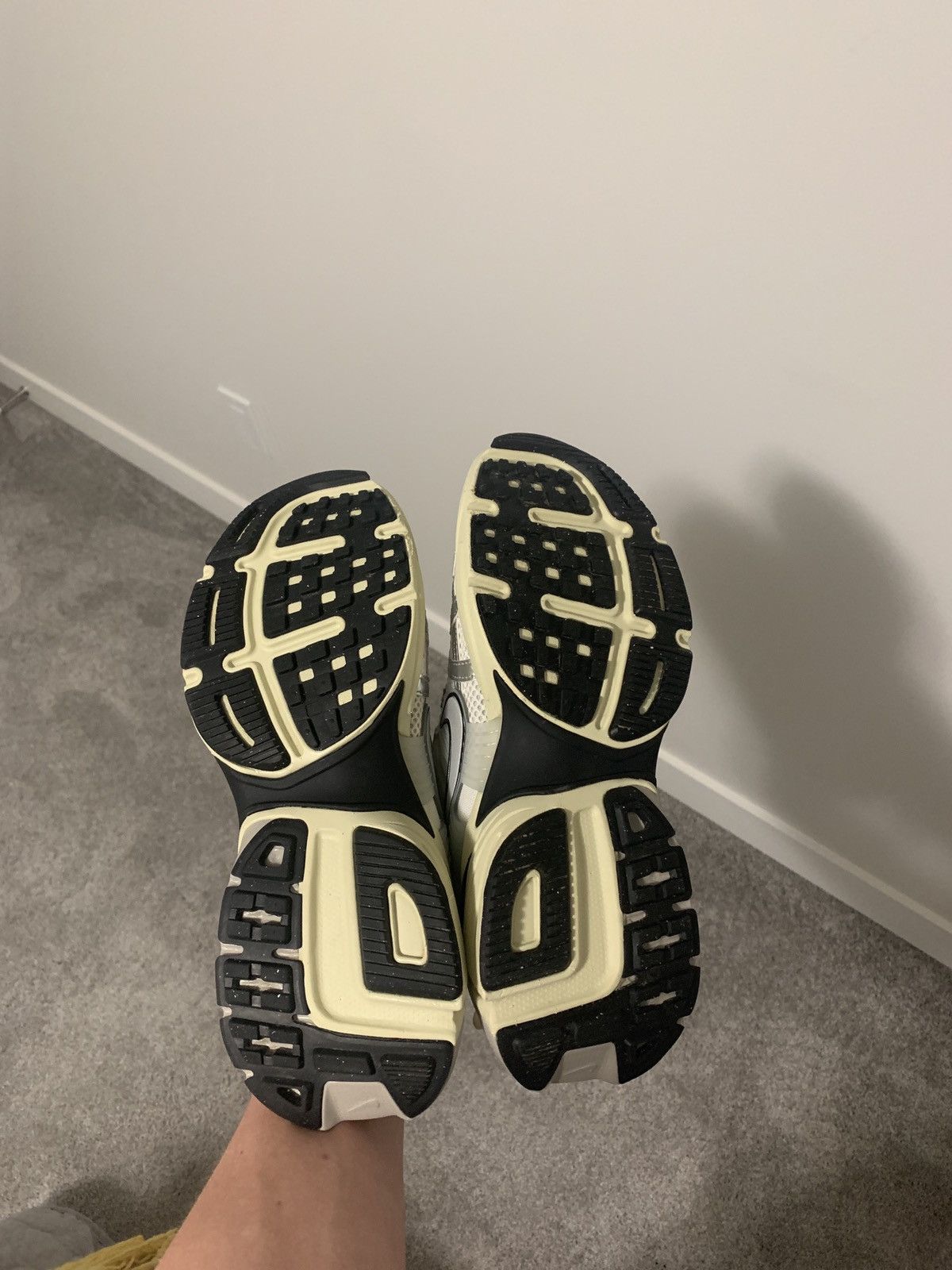 Nike Nike V2K Run Size US 9 / EU 42 - 6 Thumbnail