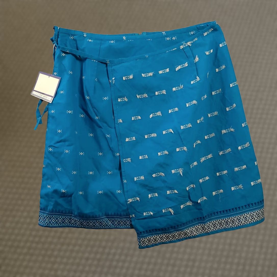 Vintage VINTAGE White Stag Skirt Women's 14 Blue Geometric Print Tie Zip Classic 90s Wrap (Short) Girls? Size 36" / US 14 / IT 50 - 1 Thumbnail