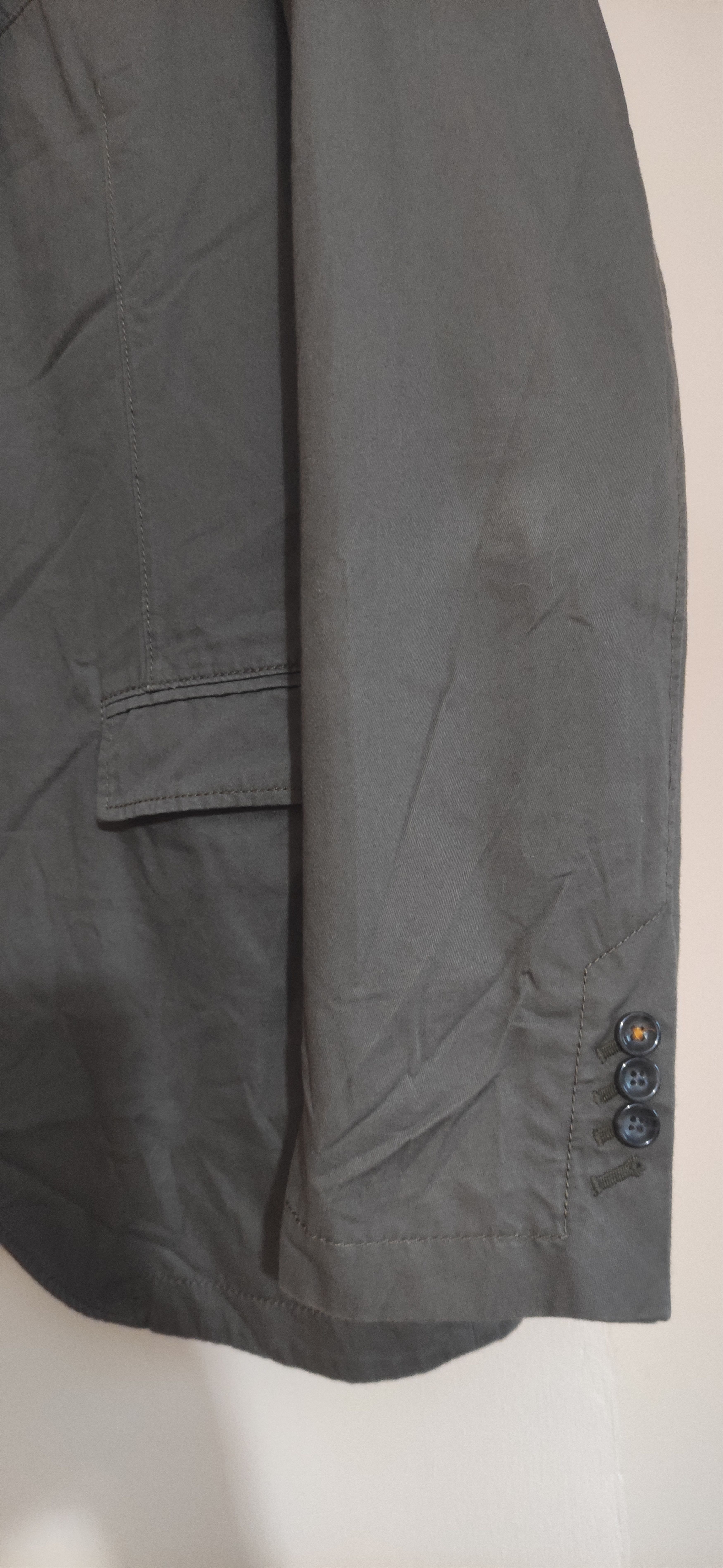 Hugo Boss The men's blazer Hugo Boss Size 44R - 2 Thumbnail