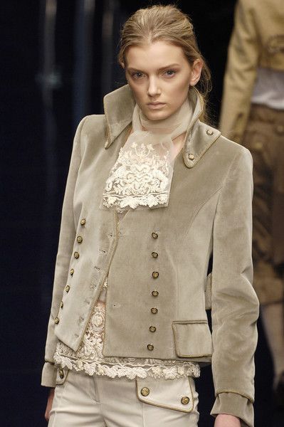 Dolce & Gabbana F/W 2006 RUNWAY VELVET NAPOLEON HUSSAR JACKET Size S / US 4 / IT 40 - 1 Thumbnail