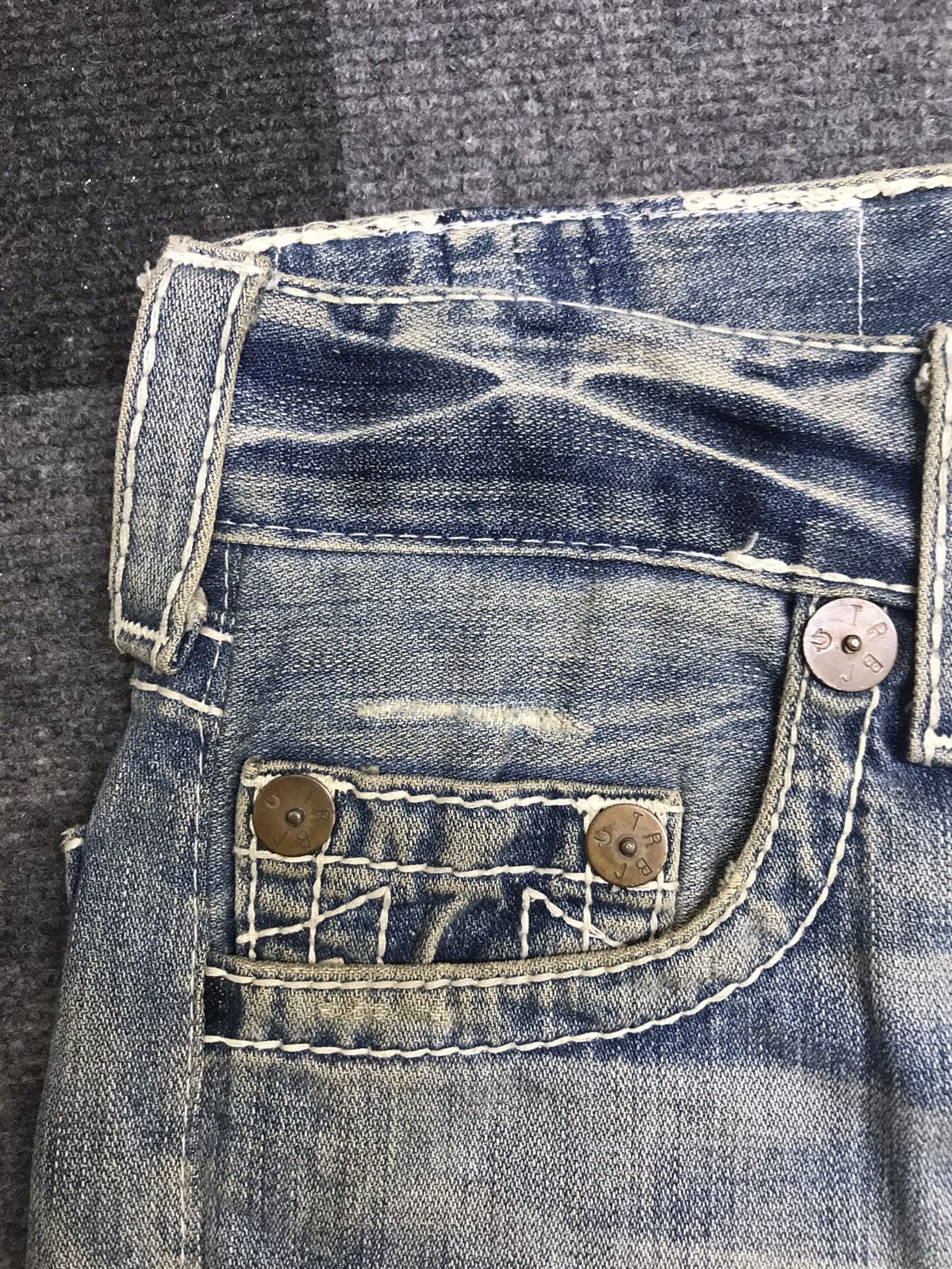 True Religion 💥THRASHED💥TRUE RELIGION LOW RISE DISTRESSED DENIM F377 Size US 29 - 20 Thumbnail