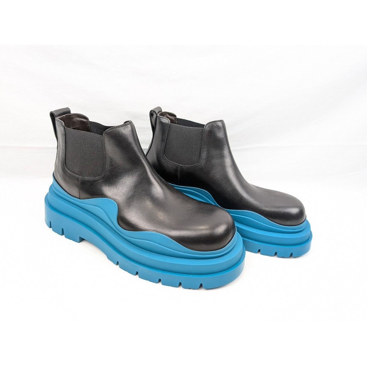 Bottega Veneta o1rshd1 Military Calf Tire Ankle Boots in Black Size US 10 / EU 43 - 13 Thumbnail