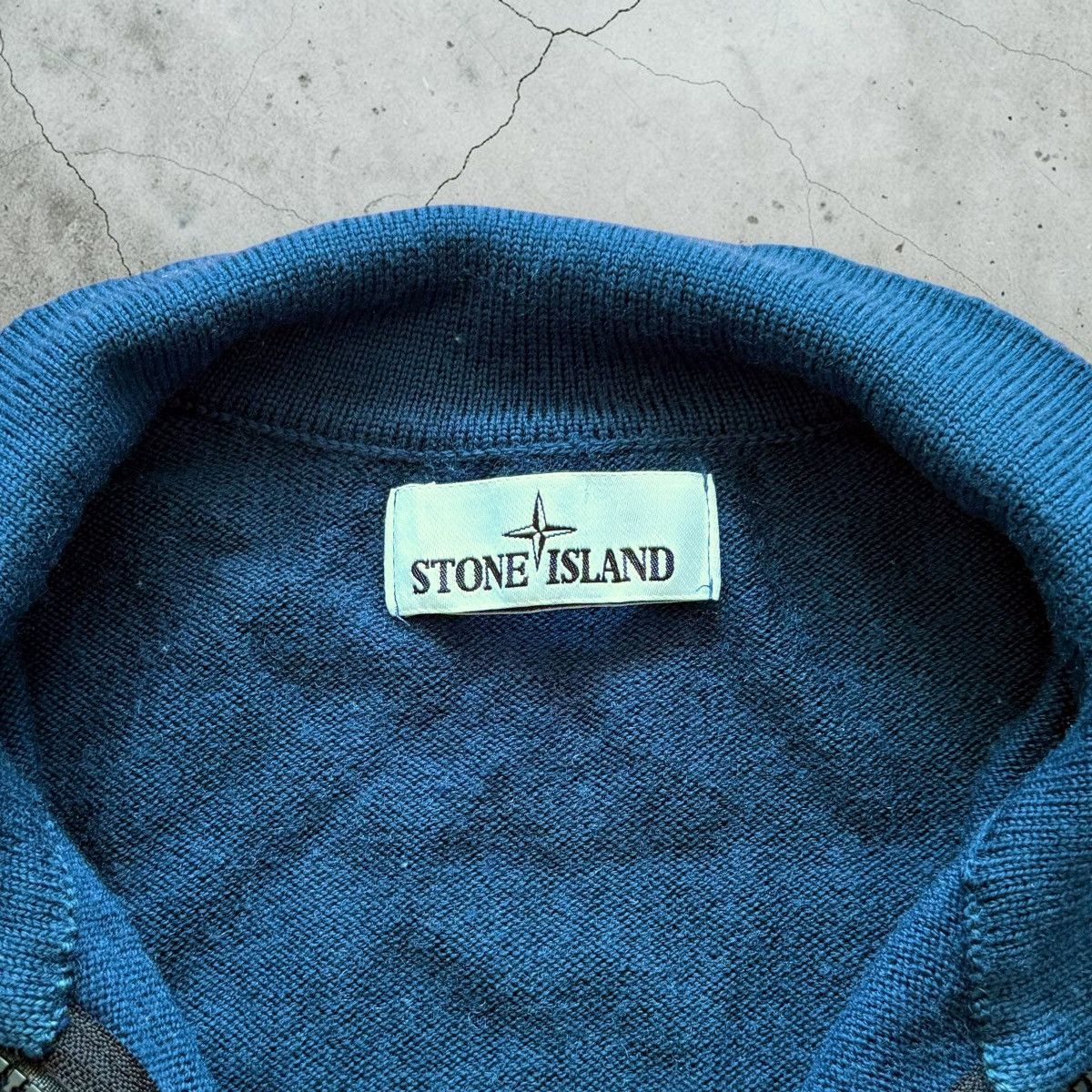 Stone Island Autumn / Winter 2017 Stone Island 100% wool zip-up sweater Size US S / EU 44-46 / 1 - 3 Thumbnail