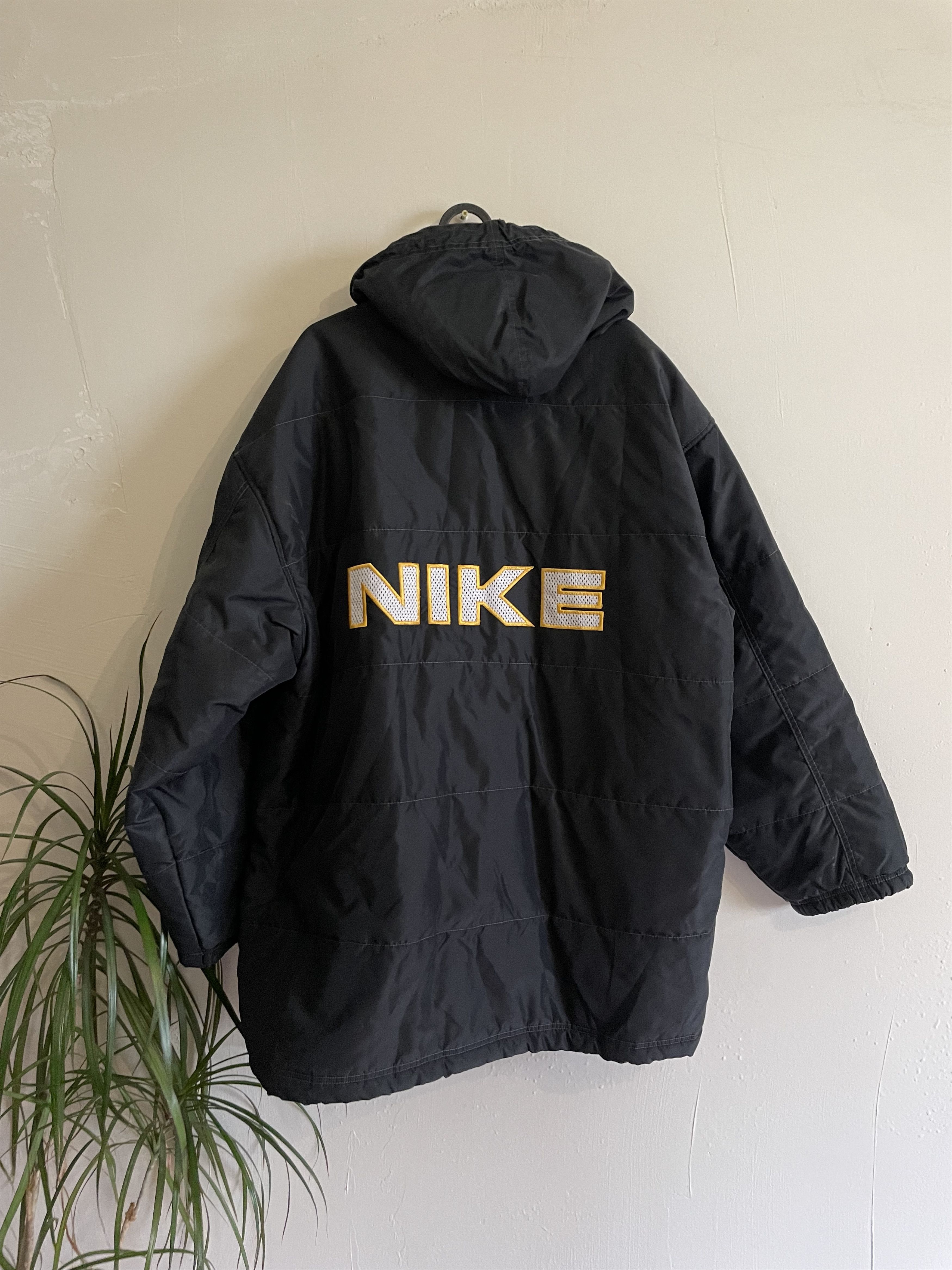 Nike Nike Vintage Down Puffer Jacket Big Swoosh Double Logo Size US L / EU 52-54 / 3 - 1 Thumbnail