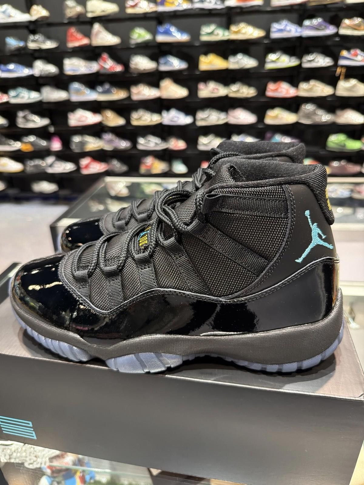 Jordan Brand Air Jordan Retro 11 Gamma Blue Size (9) 2025 CT8012-047 Size US 9 / EU 42 - 5 Thumbnail