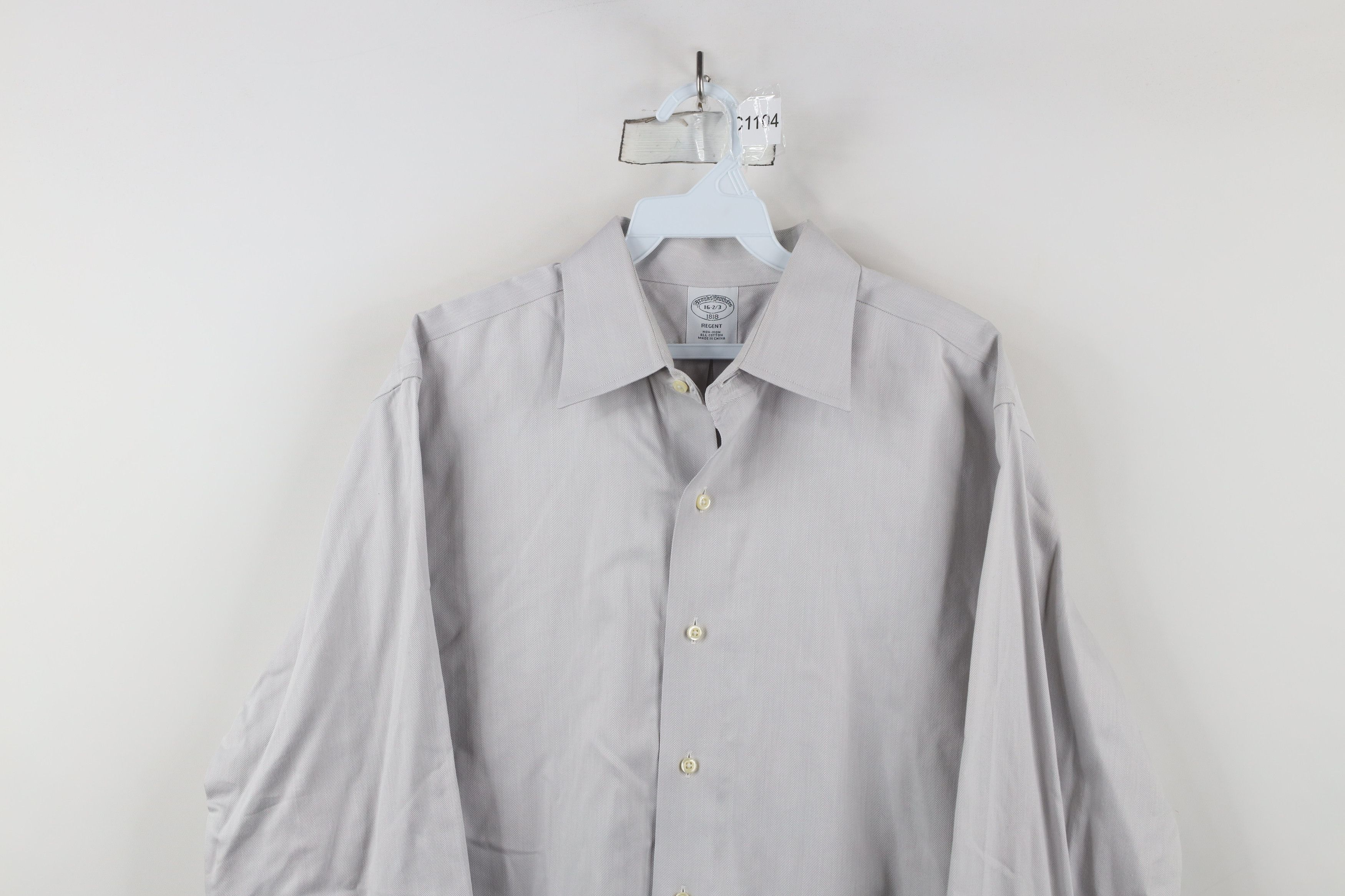 Brooks Brothers × Vintage Vintage Brooks Brothers Herringbone Collared Button Shirt Size US M / EU 48-50 / 2 - 2 Thumbnail