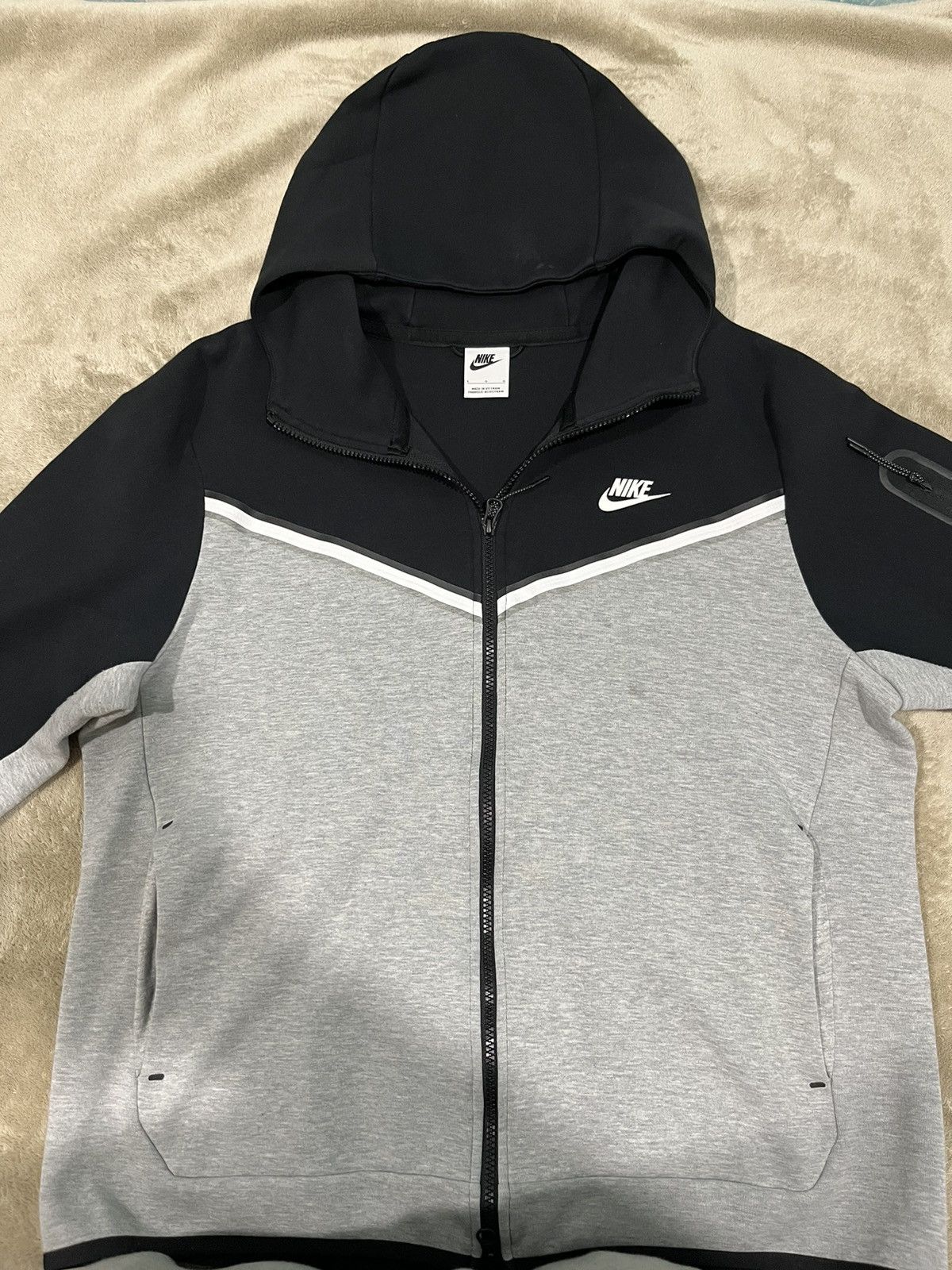 Nike Black/Gray Nike Tech Size US L / EU 52-54 / 3 - 1 Thumbnail