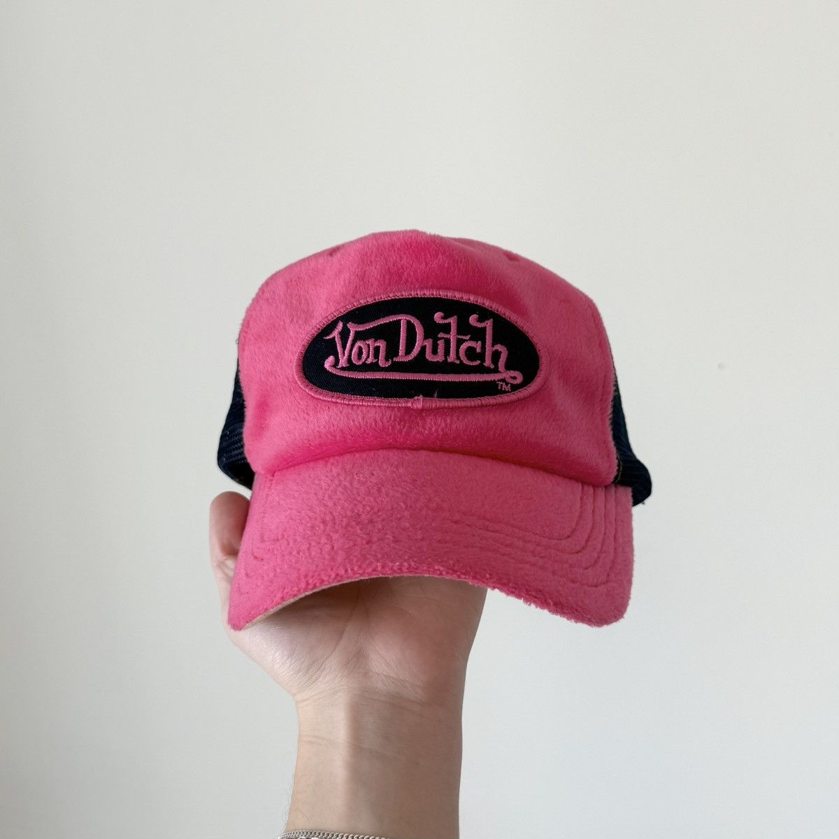 Von Dutch Vtg 2000s Von Dutch Fuzzy Fleece Trucker Hat Pink Y2K Rare Size ONE SIZE - 1 Thumbnail