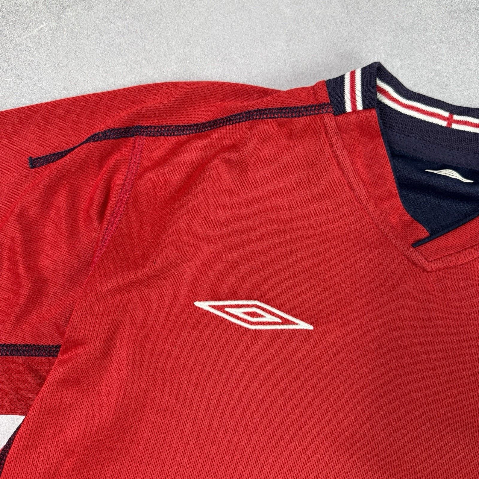 Umbro England Away football 2002 - 2004 Jersey Double Sided Umbro Size US S / EU 44-46 / 1 - 9 Thumbnail
