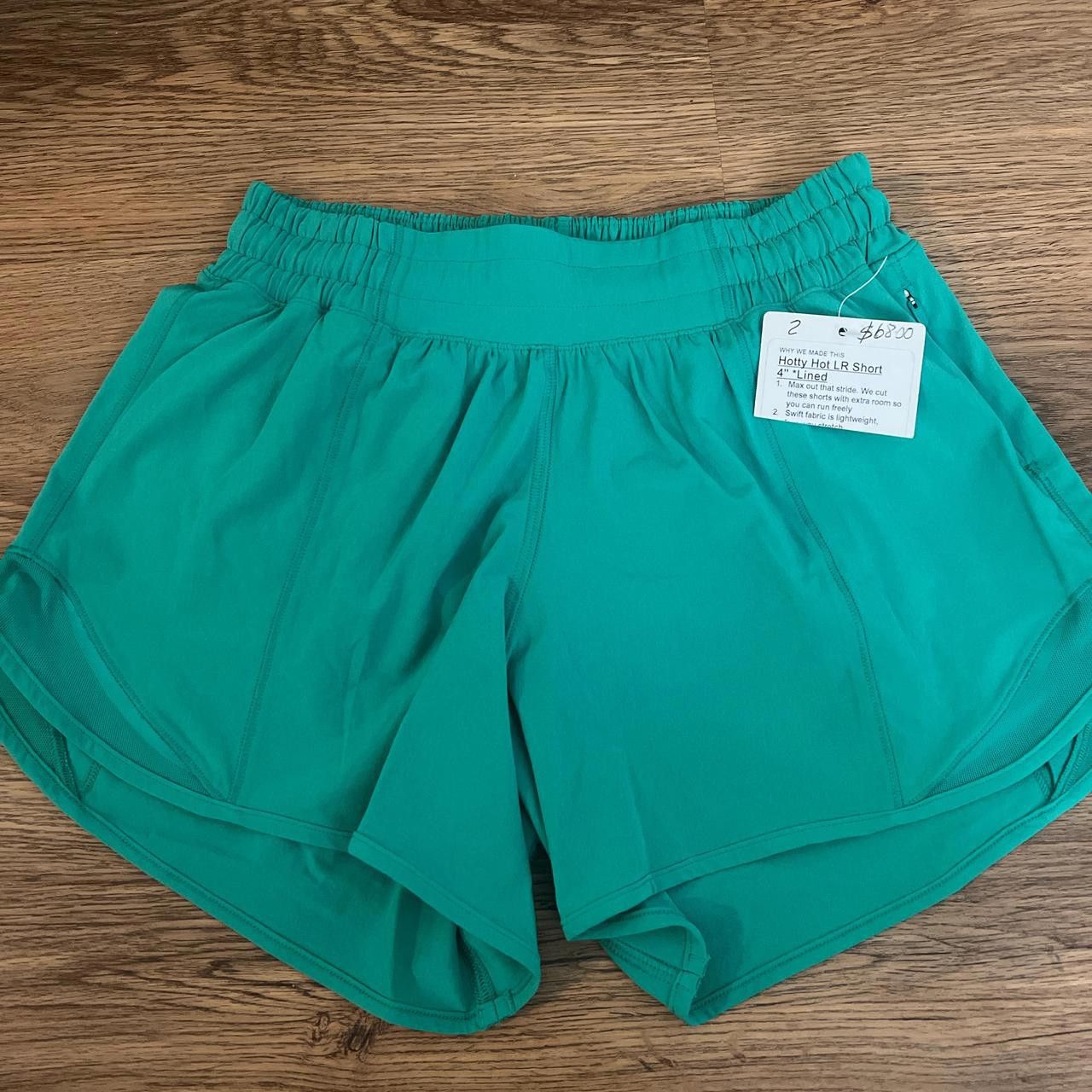 Designer Lululemon Hotty Hot Short 4 Size 26" / US 2 / IT 38 - 2 Thumbnail
