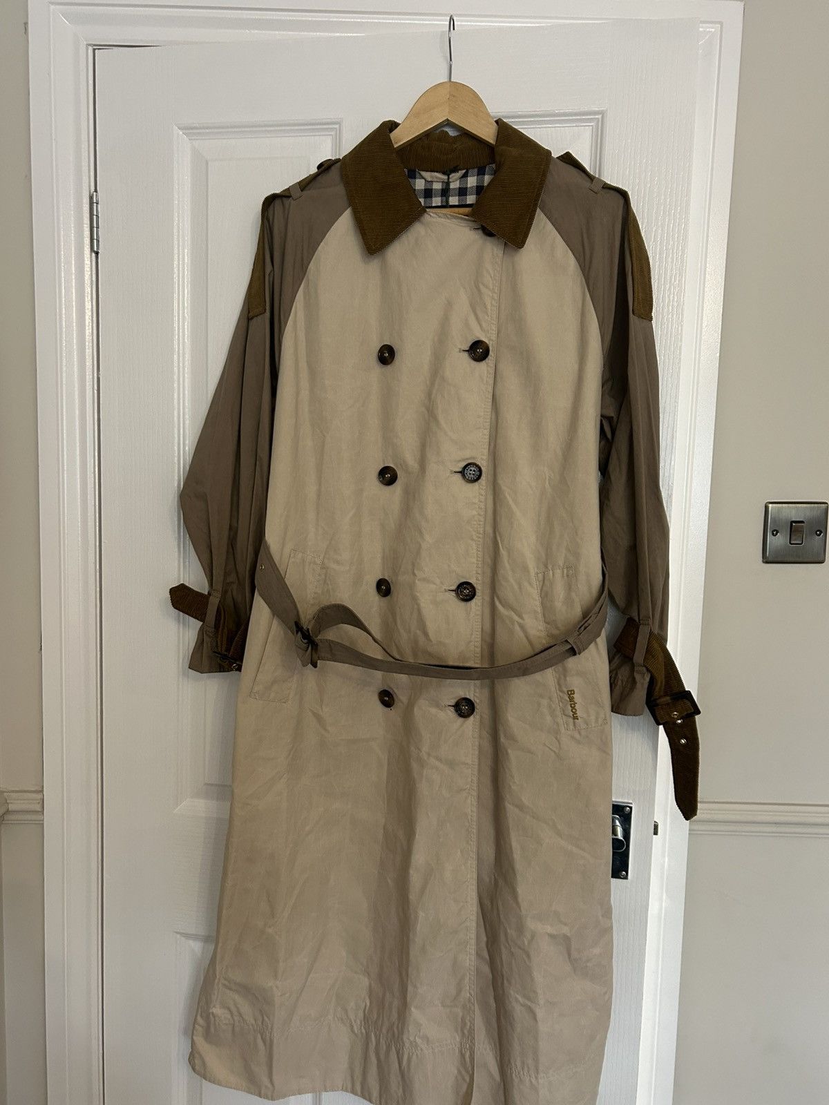 Barbour Barbour double breasted trench coat Size L / US 10 / IT 46 - 1 Thumbnail