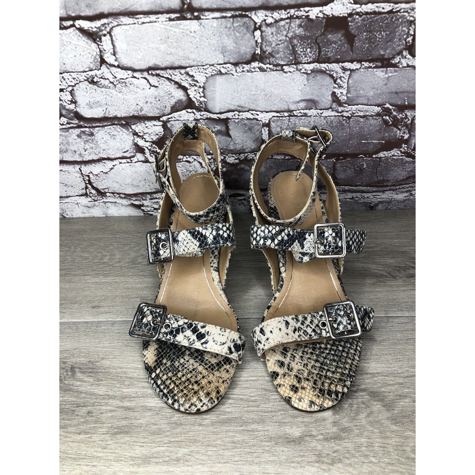 Other Vionic Carmel Grey Ivory Leather Snake Print Heel Sandals Wo Size US 9.5 / IT 39.5 - 2 Thumbnail
