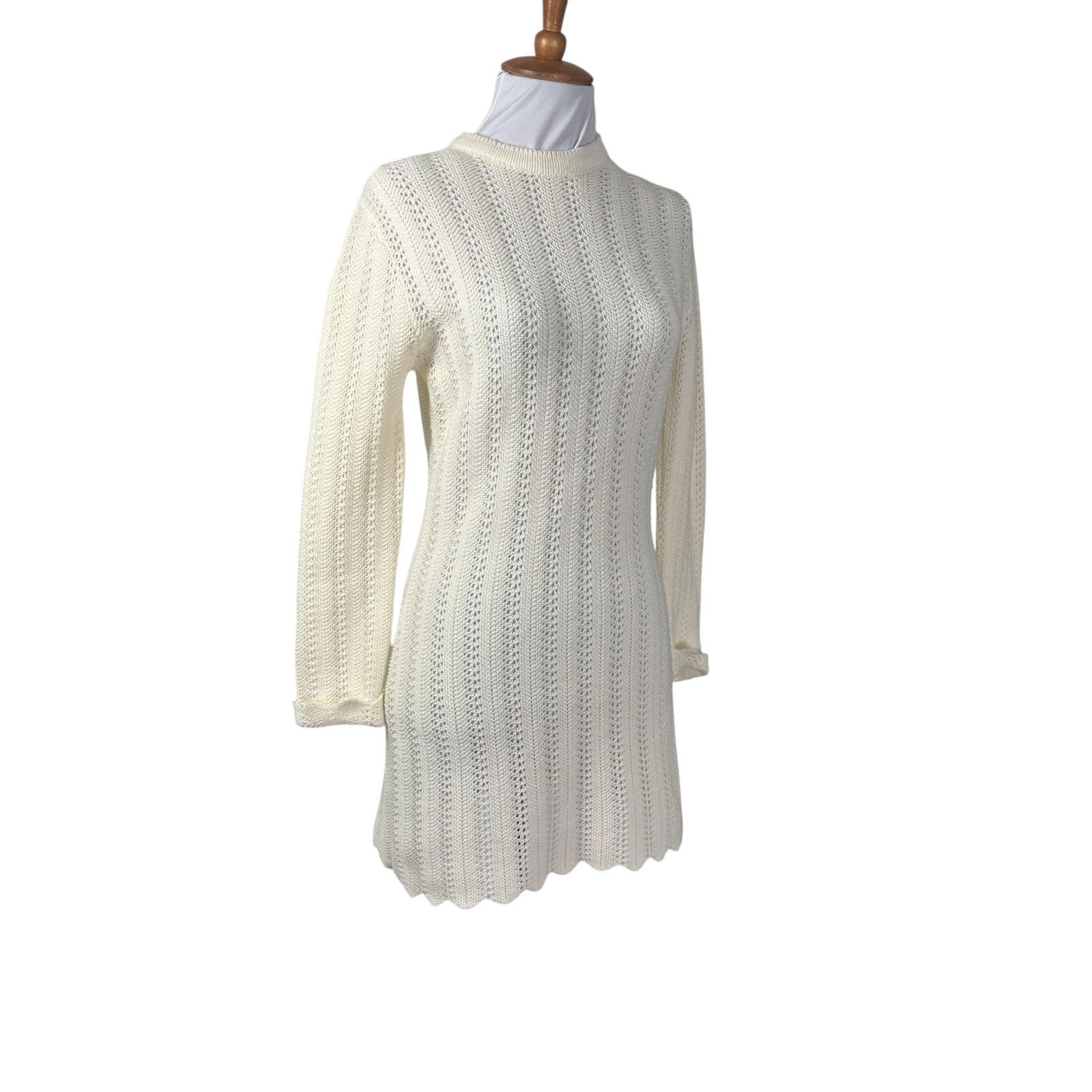 Vintage Vintage 60s Mod Ivory Cream Pointelle Sweater Mini Dress S/M Size S / US 4 / IT 40 - 7 Thumbnail