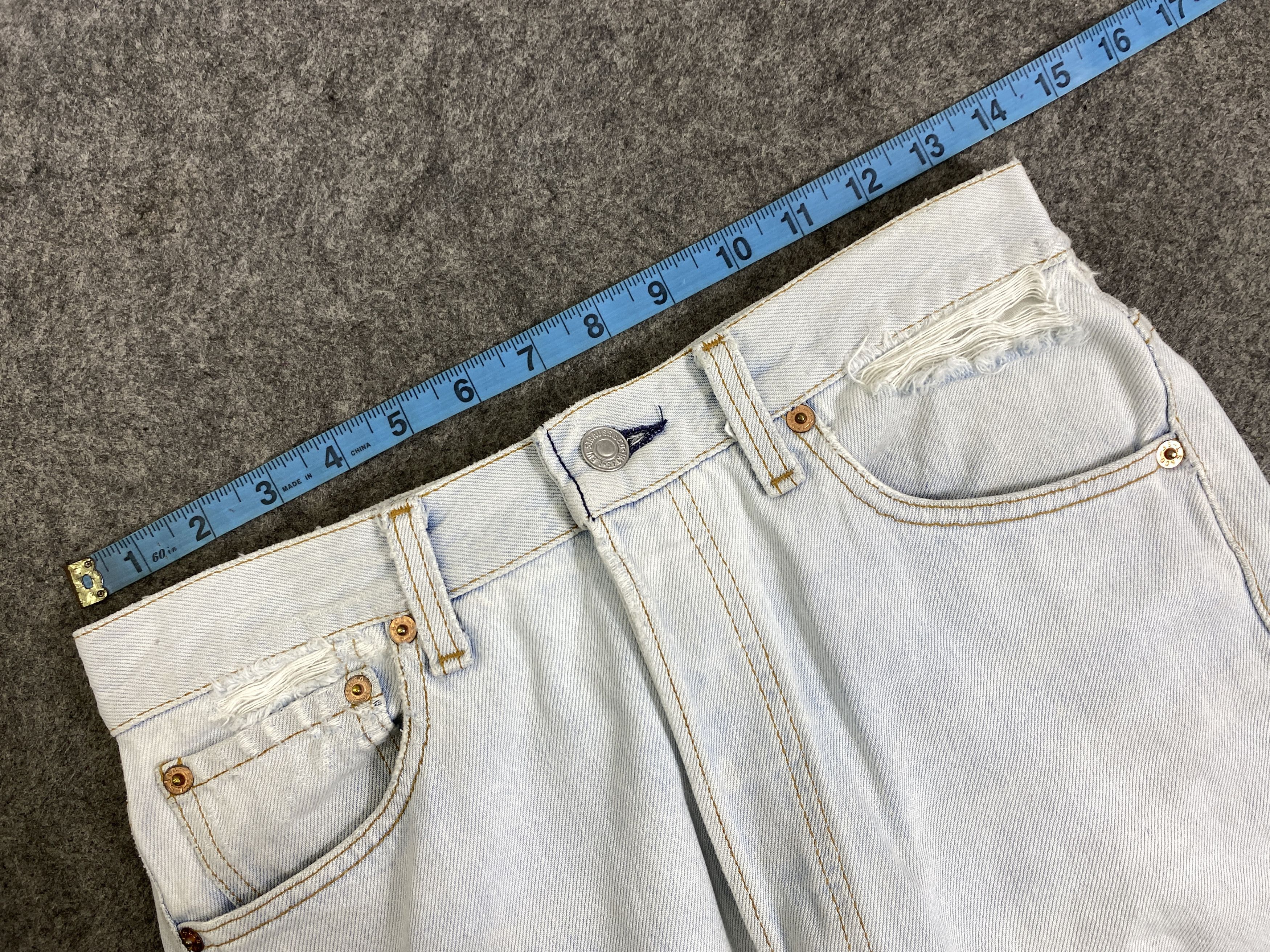 Japanese Brand Light Blue Wash Vintage Levis 501 Jeans 28x29 - JN3197 Size US 28 / EU 44 - 5 Thumbnail