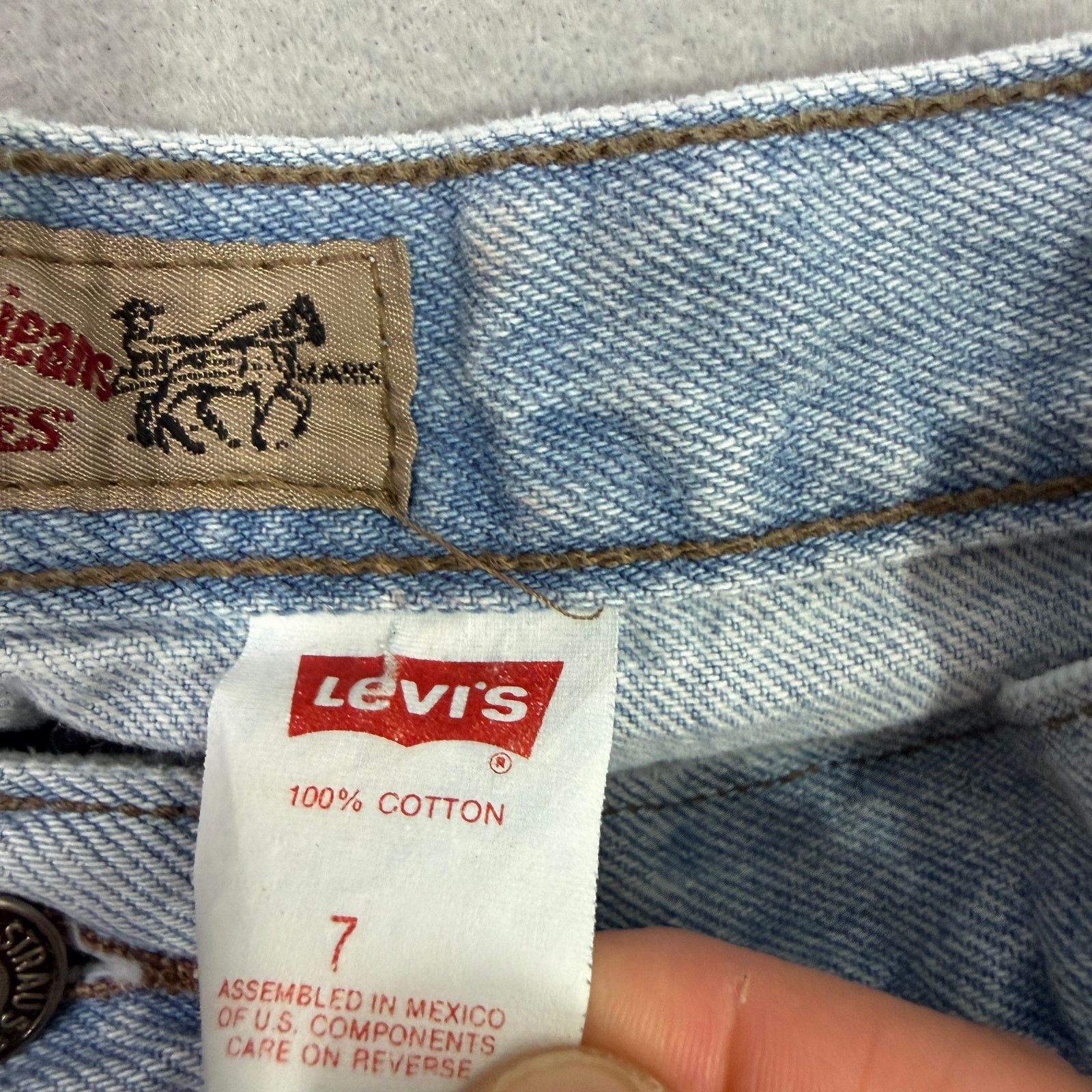 Vintage Vintage Levis 900 Jeans Women's 7 (26x31) Blue Mom High Rise Size 26" / US 2 / IT 38 - 5 Thumbnail