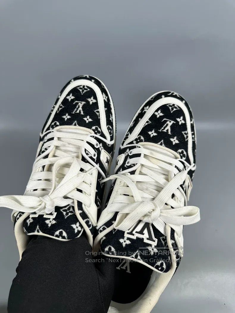 Louis Vuitton Louis Vuitton Trainer Black and White Flocked Full Print F Size US 7 / EU 40 - 4 Thumbnail