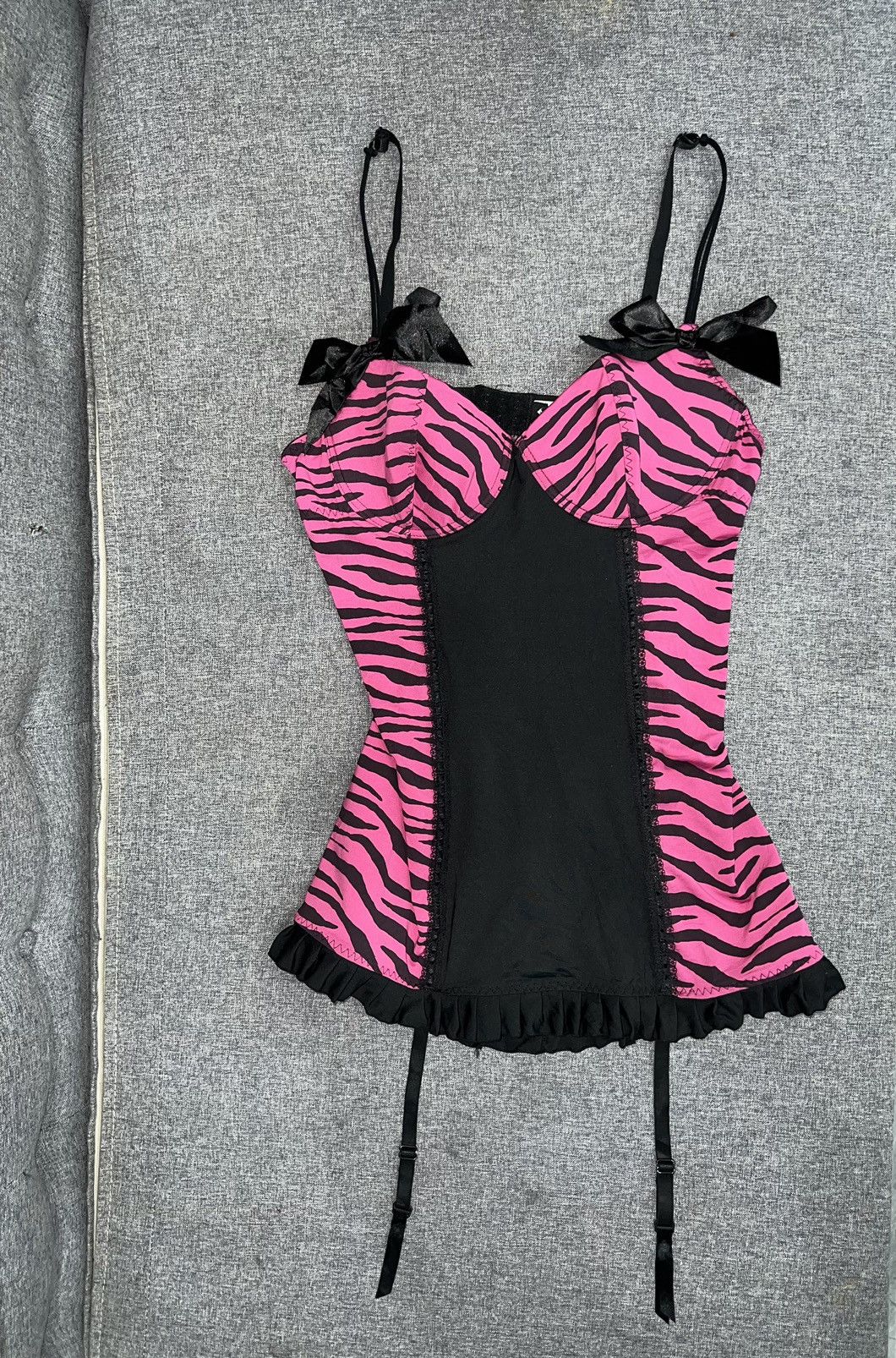 Tripp NYC Vintage Hot Topic zebra corset garter 🦓 🎀 Size M / US 6-8 / IT 42-44 - 3 Thumbnail