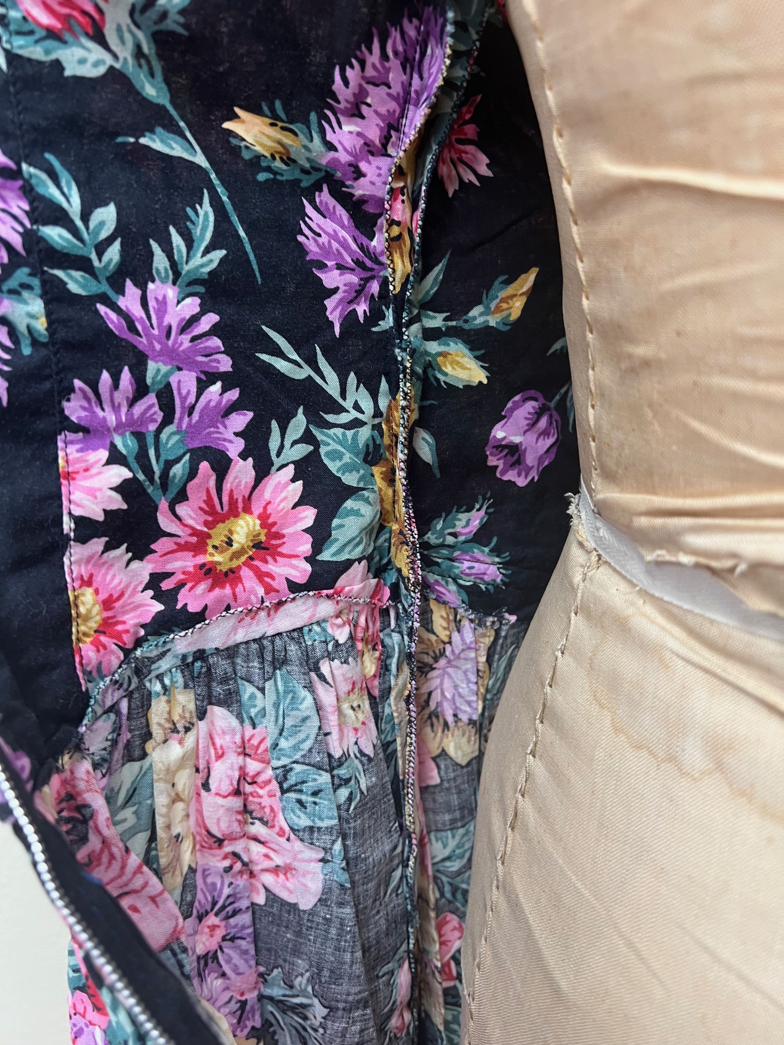 Other EUC Vintage 1980s Floral Full Skirt Black Pink Dress Medium Size M / US 6-8 / IT 42-44 - 11 Thumbnail