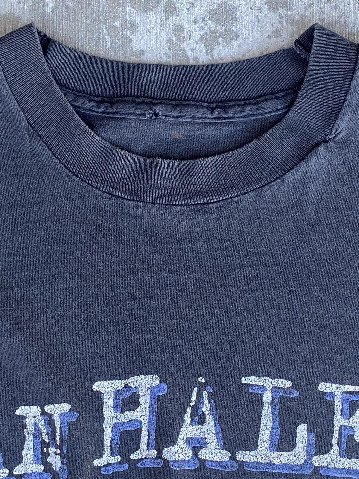 Fruit Of The Loom Van Halen Live Vintage 93 World Tour Hagar Distressed Tee XL Size US XL / EU 56 / 4 - 4 Thumbnail