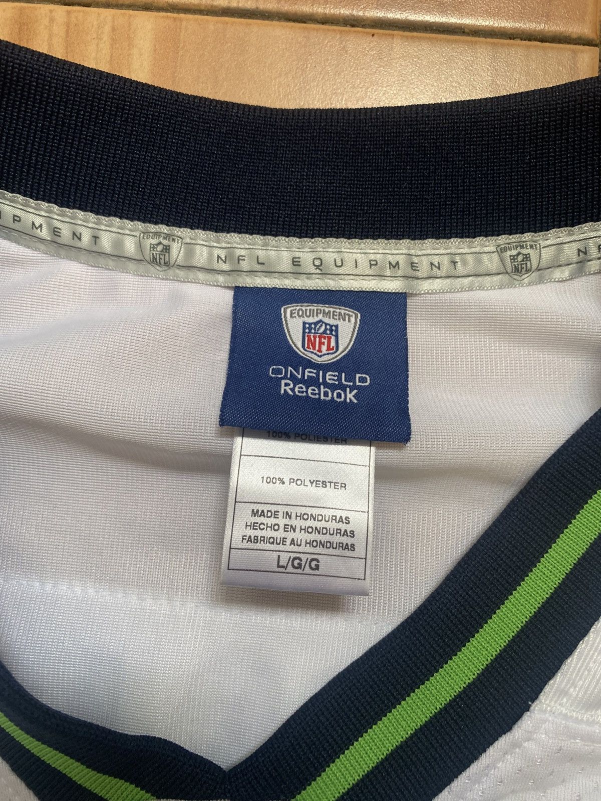 Reebok Reebok Seattle Seahawks Singed #59 Aaron Currey Jersey Mens Size US L / EU 52-54 / 3 - 13 Thumbnail