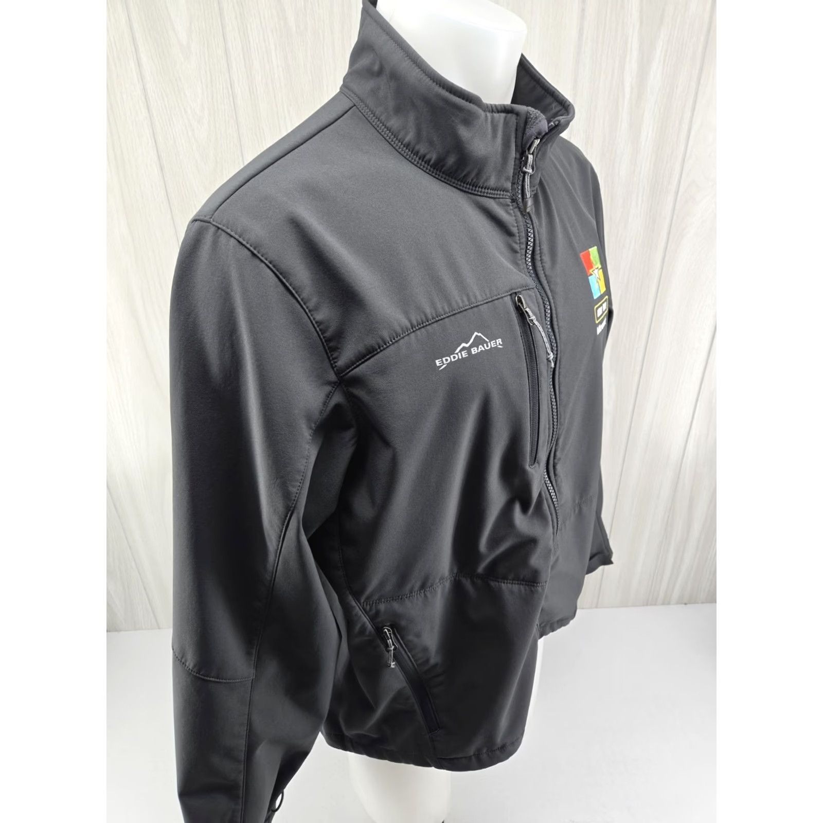 Eddie Bauer Eddie Bauer Soft Shell Jacket Mens XL Gray Army Team Windbreaker, Casual, Travel, Hiking, Walking, Regular, Polyester, Zip, Fleece, Army Theme Size US XL / EU 56 / 4 - 7 Thumbnail